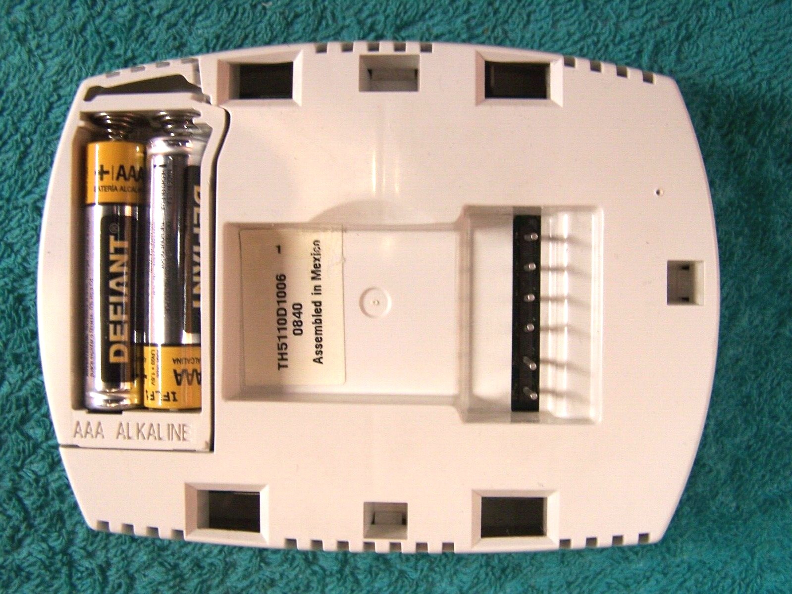 Honeywell TH5110D1006 Non-Programable Thermostat TH5110D 1-Heat 1-Cool
