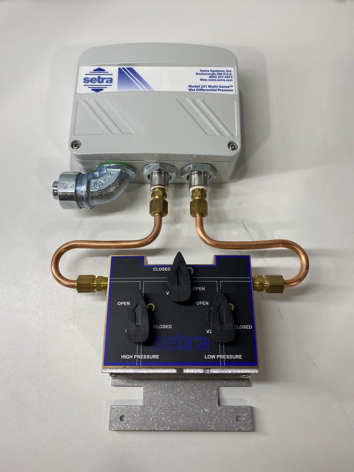 Setra Model 231MS1 P/N 231GMS33VN Wet to Wet Pressure Transducer With Manifold