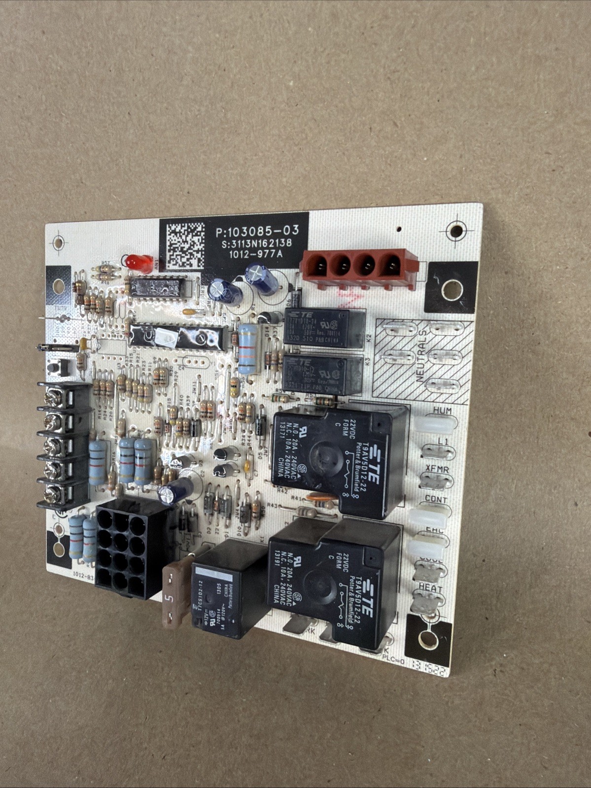 LENNOX Furnace Control 103085-03 Circuit Board 1012-977A (A1B2)
