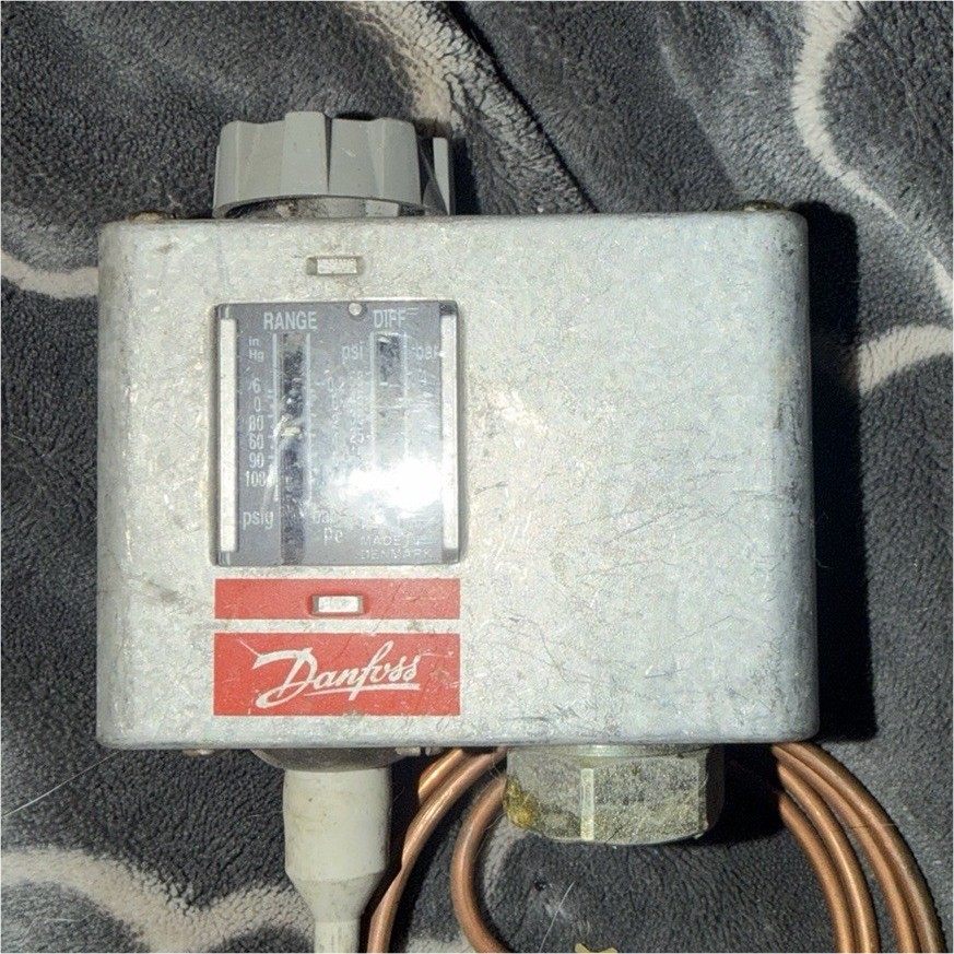 Danfoss KP 1 Refrigeration Pressure Control 240V 6A Model KP1 MPN 060L2076