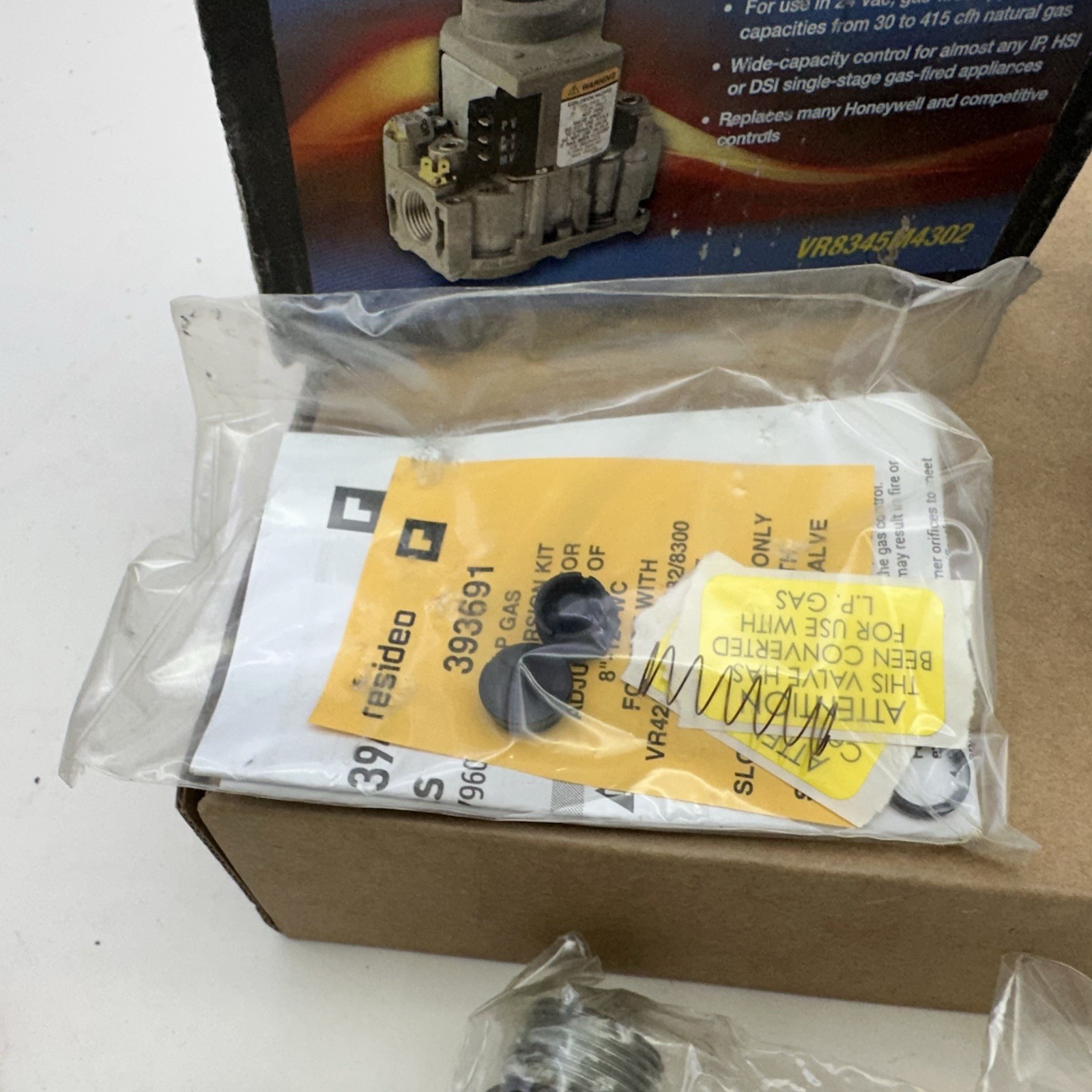 Honeywell/Resideo VR8345M Gas Valves Universal Ignition Valve VR8345M4302