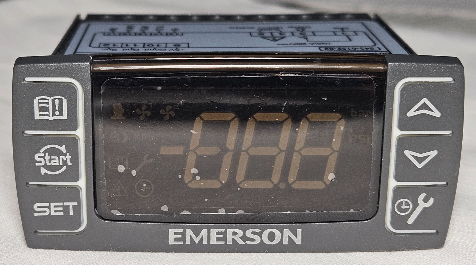 Dixell XC10CX-4P01G Emerson refrigeration control XC10CX 4P01G v7.3d