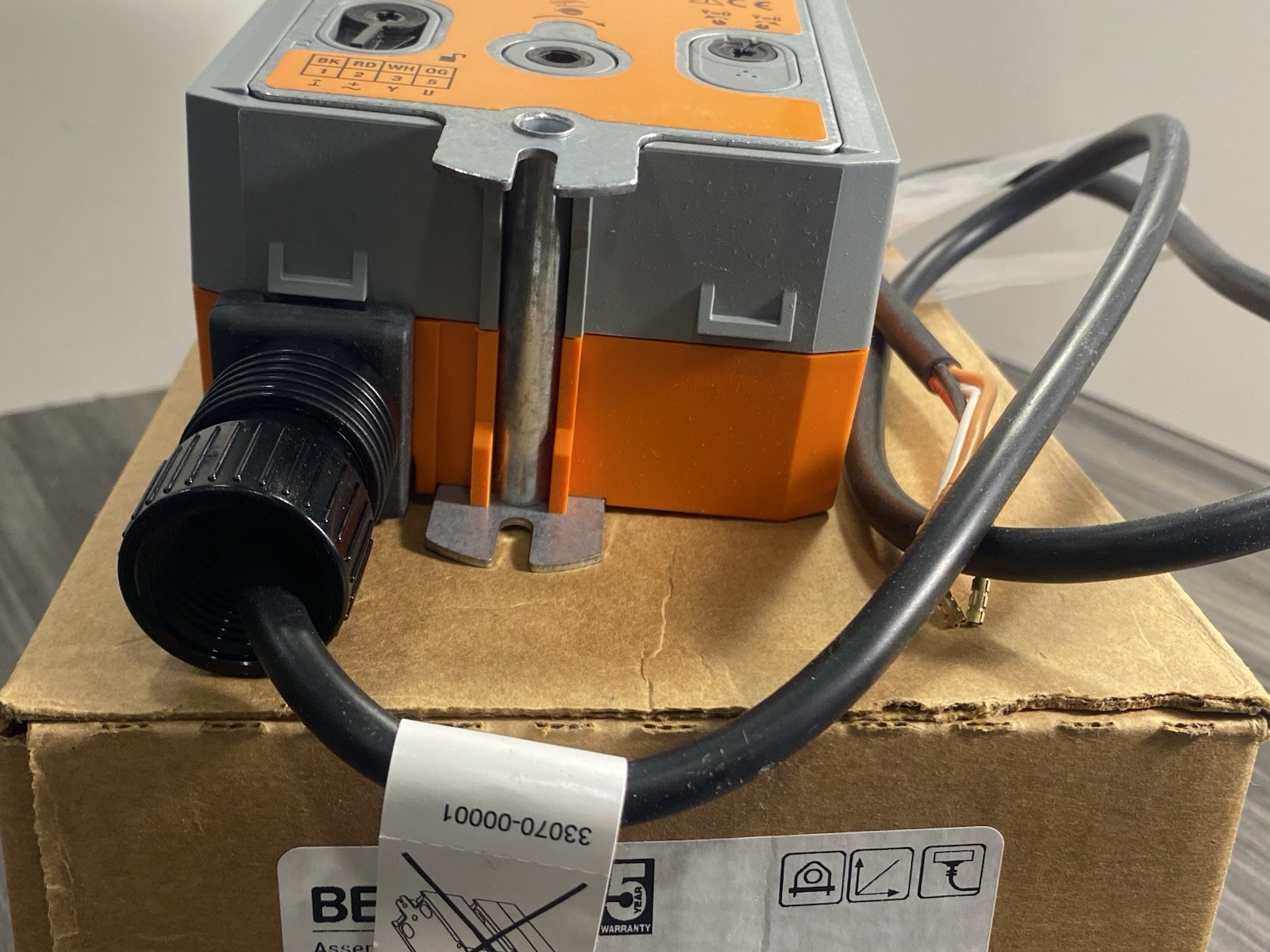 New Belimo AFB24-SR Spring Return Actuator 180 IN/LB 24V AC/DC 5.5W AFB24SR USA