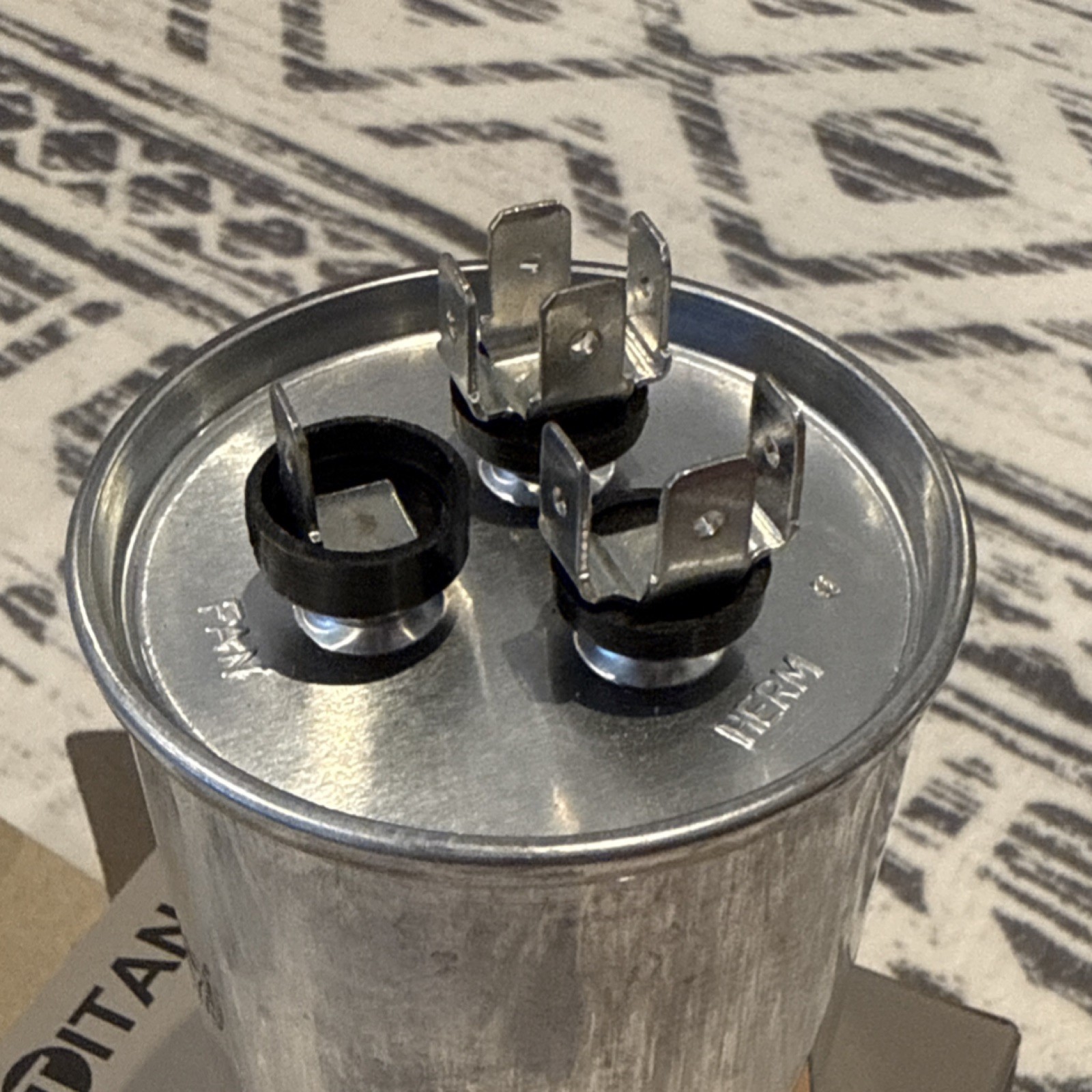 Titan Pro 40+5 uF Dual Run Capacitor Round 440/370V TRCFD405 HVAC AC