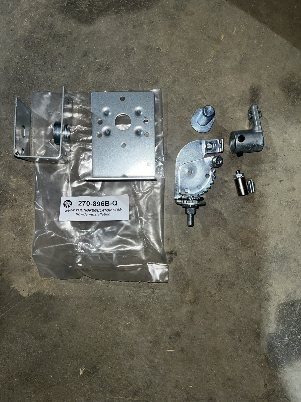 Young Regulator 270-896B-Q