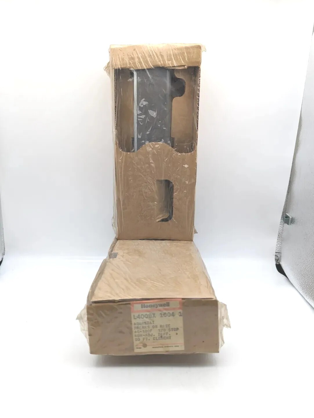 Honeywell L4008X 1004 Aquastat Controller NEW IN BOX