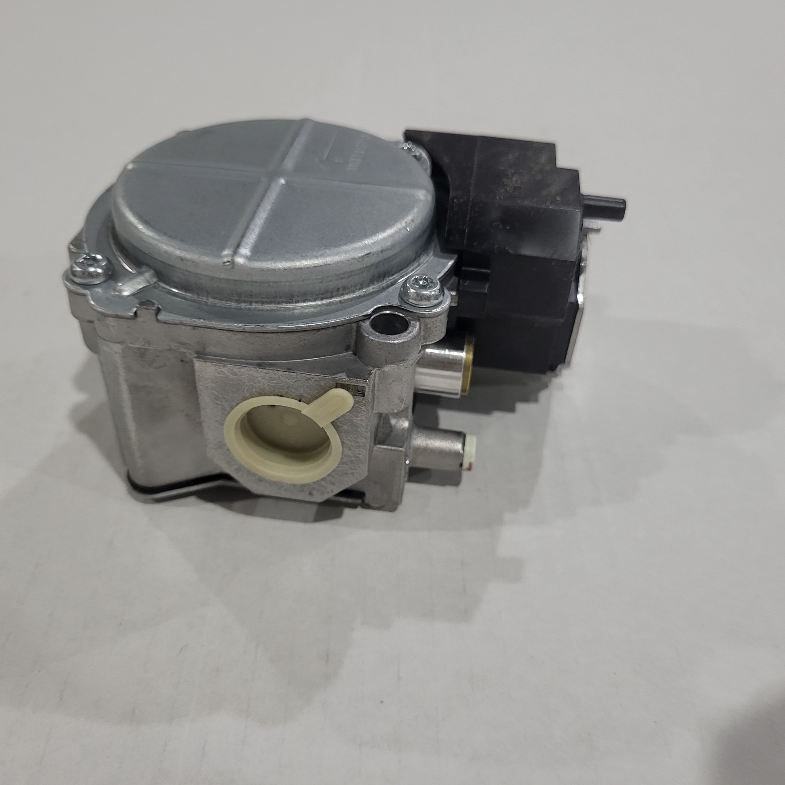 36G22-254 White-Rodgers Gas Heating Furnace Valve for Goodman 0151M00013