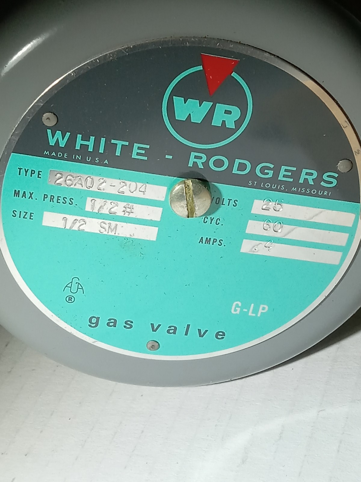 White-Rodgers 26A02-206 Diaphragm Gas Valve 25V 60 Cycle NOS