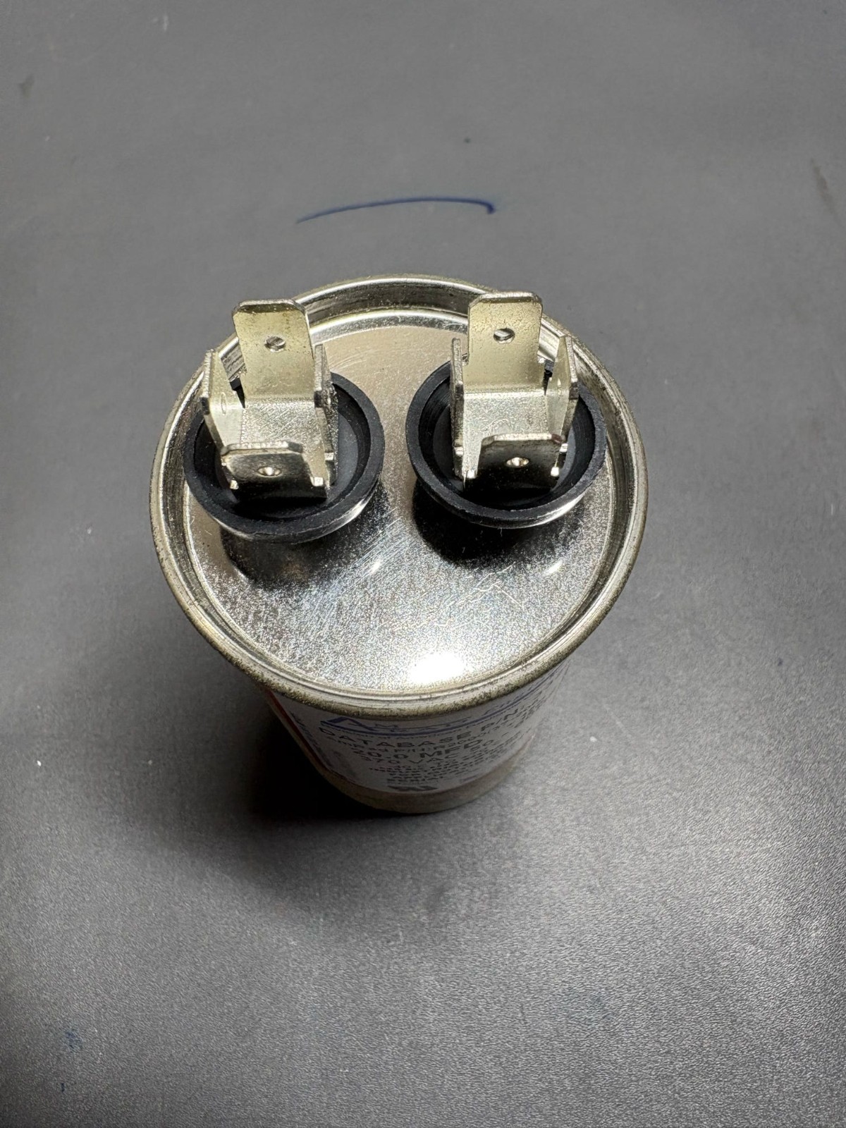 AmRad 20uF 370VAC Motor Run Capacitor 33261 R2000/37-206 USA HVAC