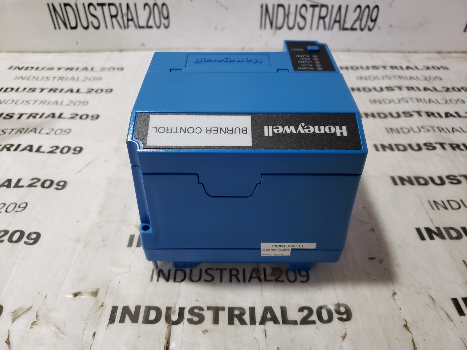 HONEYWELL 7800 SERIES BURNER CONTROL RM7890 A1015 NEW IN BOX