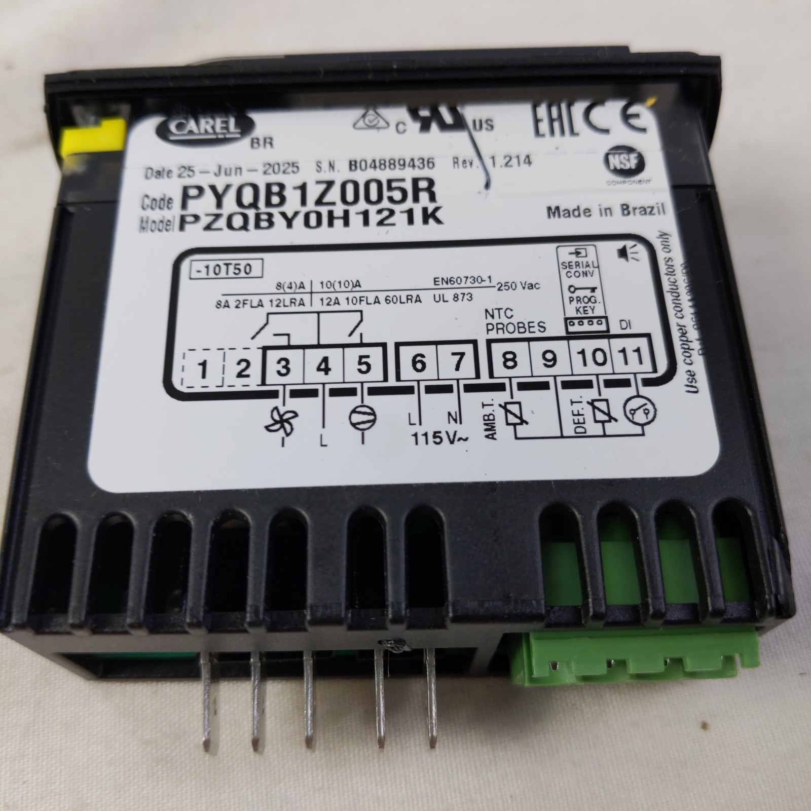 CAREL ELECTRONIC CONTROLLER Model PZQBY0H121K