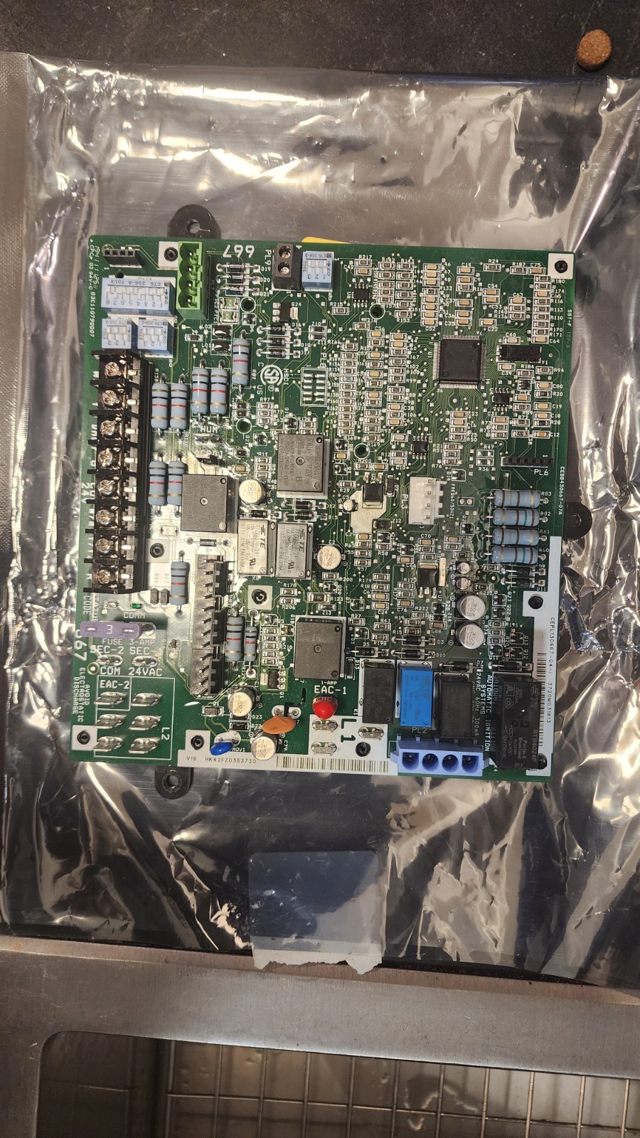 Carrier HK42FZ035 Furnace Control Circuit Board