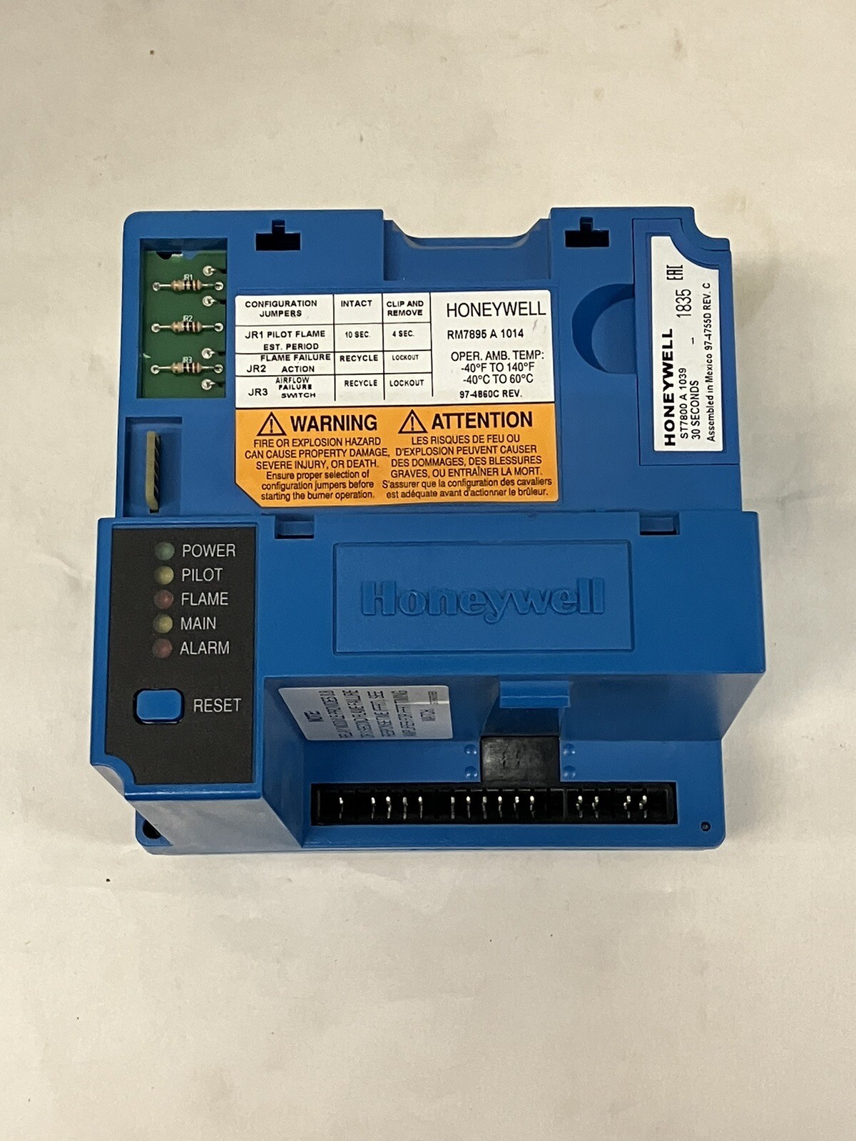 Honeywell RM7895A1014 Burner Control with ST7800A1039 30 Second Purge Timer