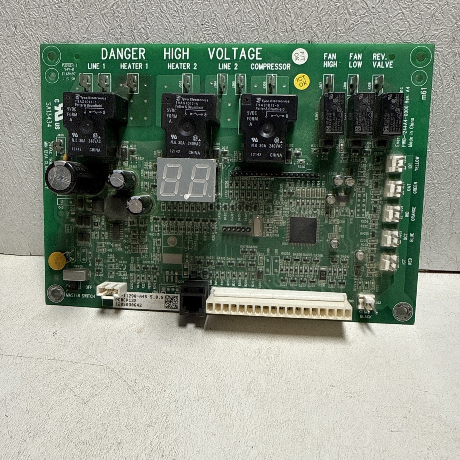 Amana PCBCP132 40-1129Q-A45 1205030642 Control Board