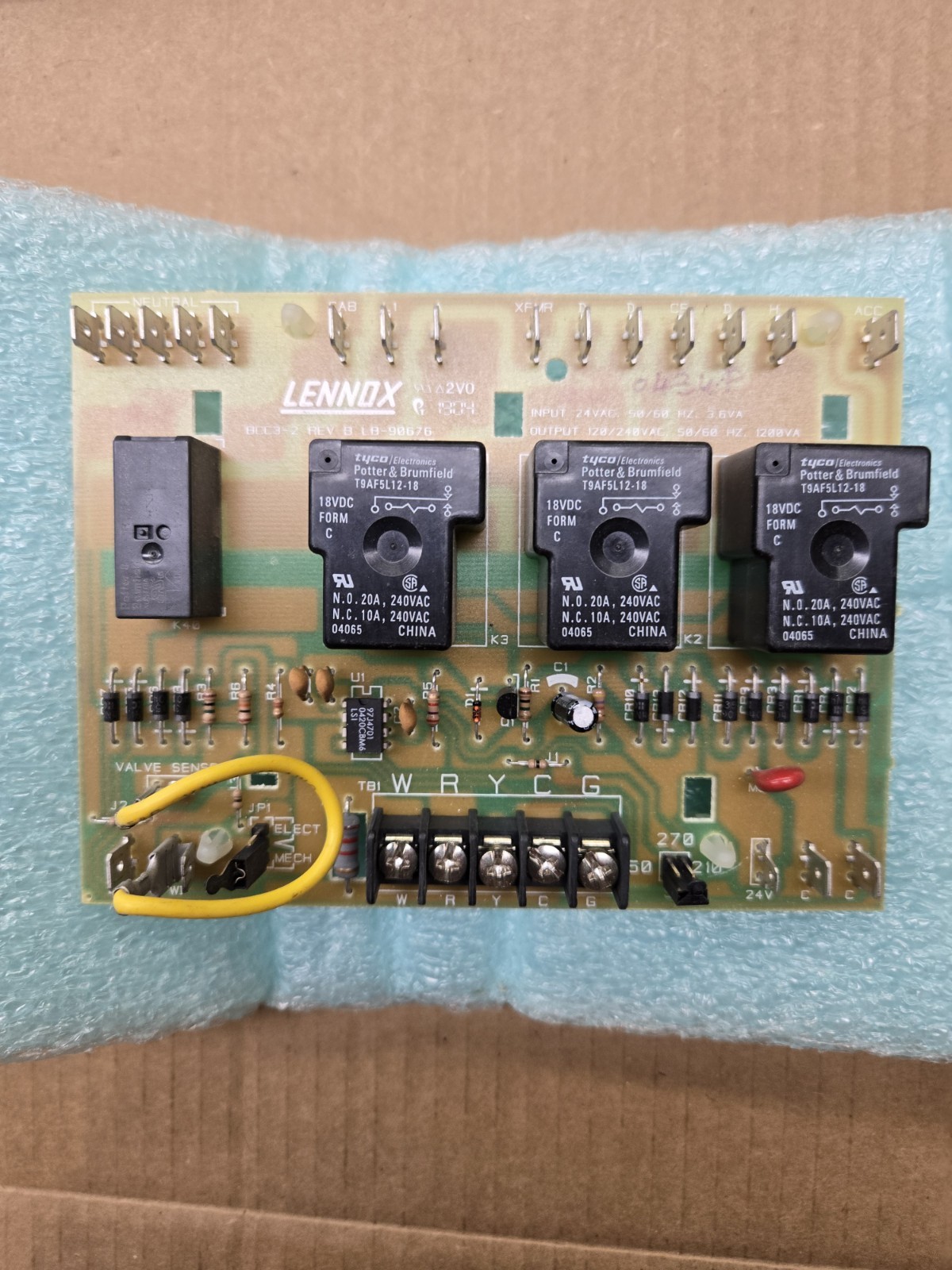 LENNOX BCC3-2 REV B LB-90676 65K29 Furnace Control Board used #P174