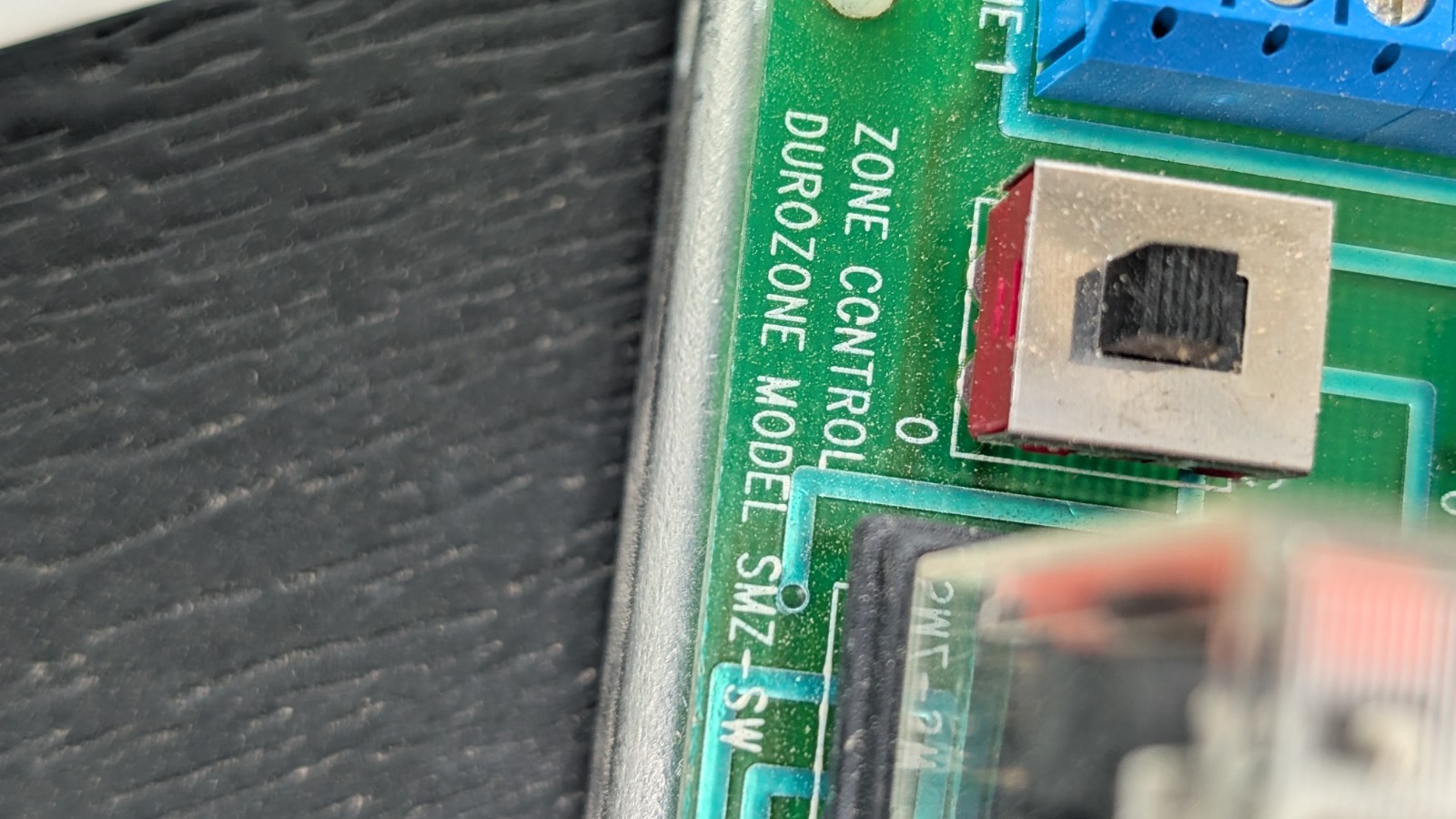 2 each DuroZone HVAC Zone Controllers SMZ-2SW SMZ-3SW Both Work As Designed