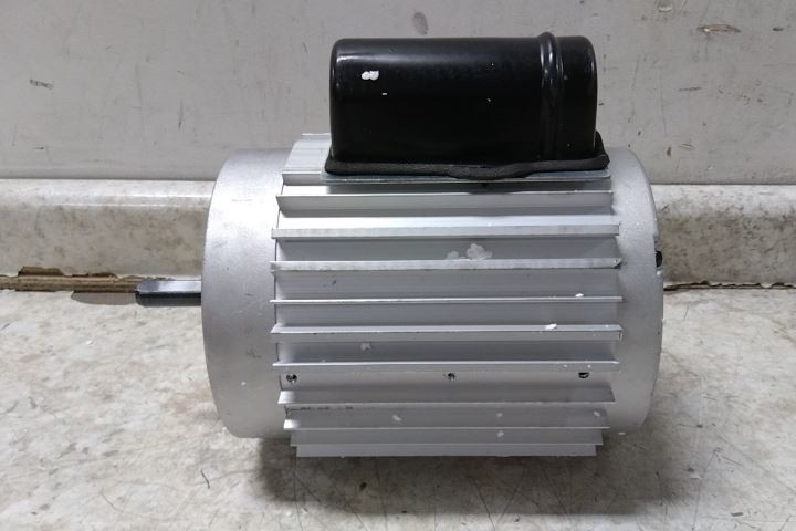 Dayton A750-8VE 1 HP 825 RPM 115/208-230VAC Split-Phase Agricultural Fan Motor
