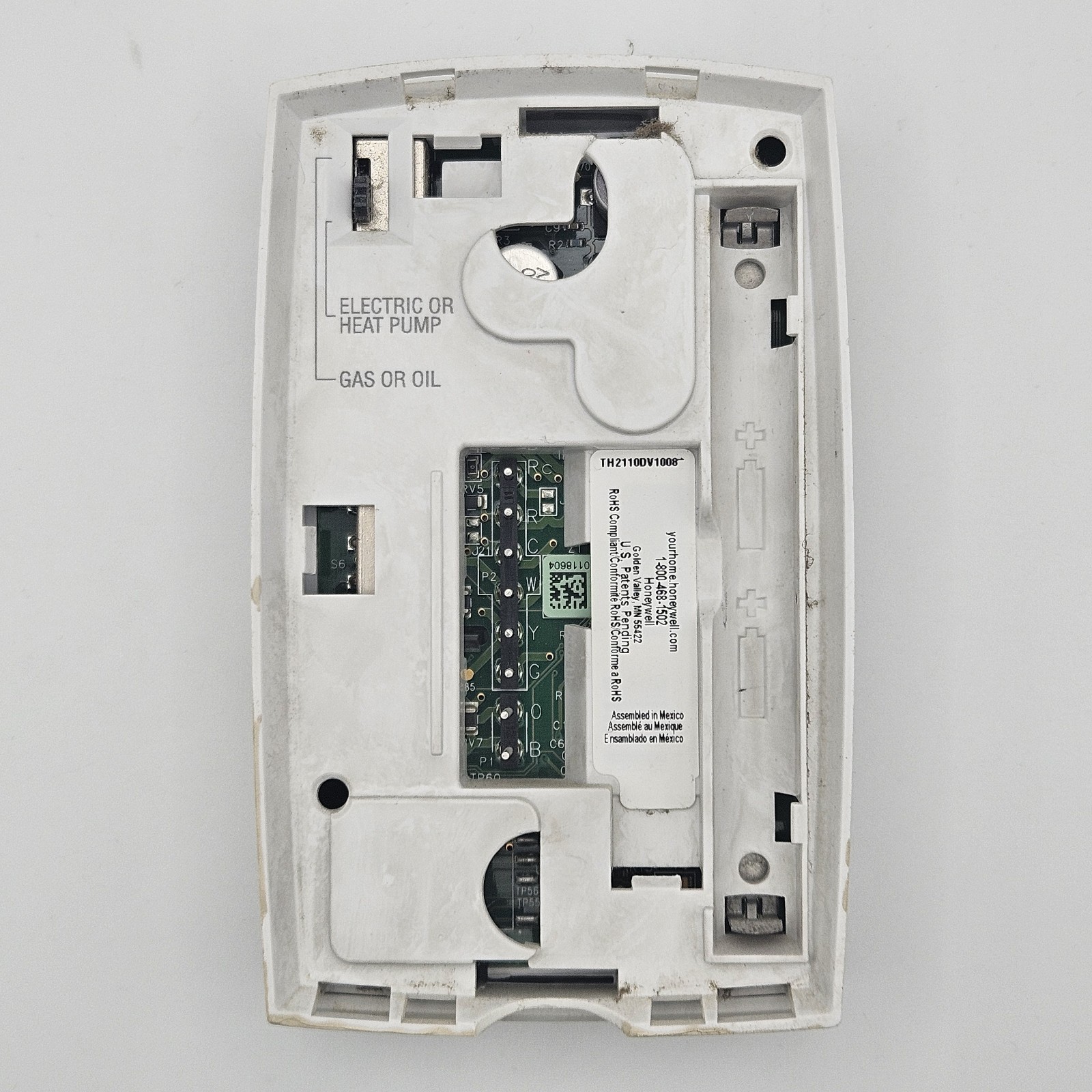 Honeywell TH2110DV1008 PRO 2000 Vertical Programmable Thermostat Tested Working