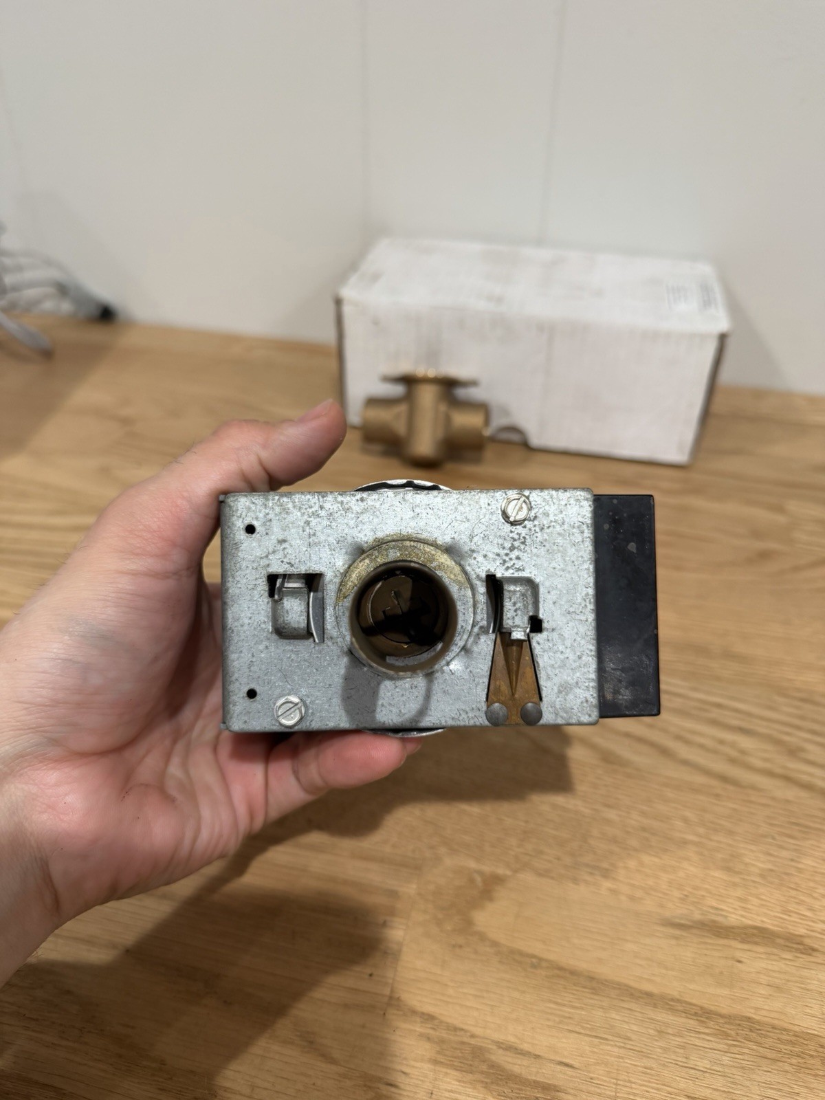 White-Rodgers 1311-102 Hydronic Zone Valve Brass Metal Model 1311-102 3 Wire