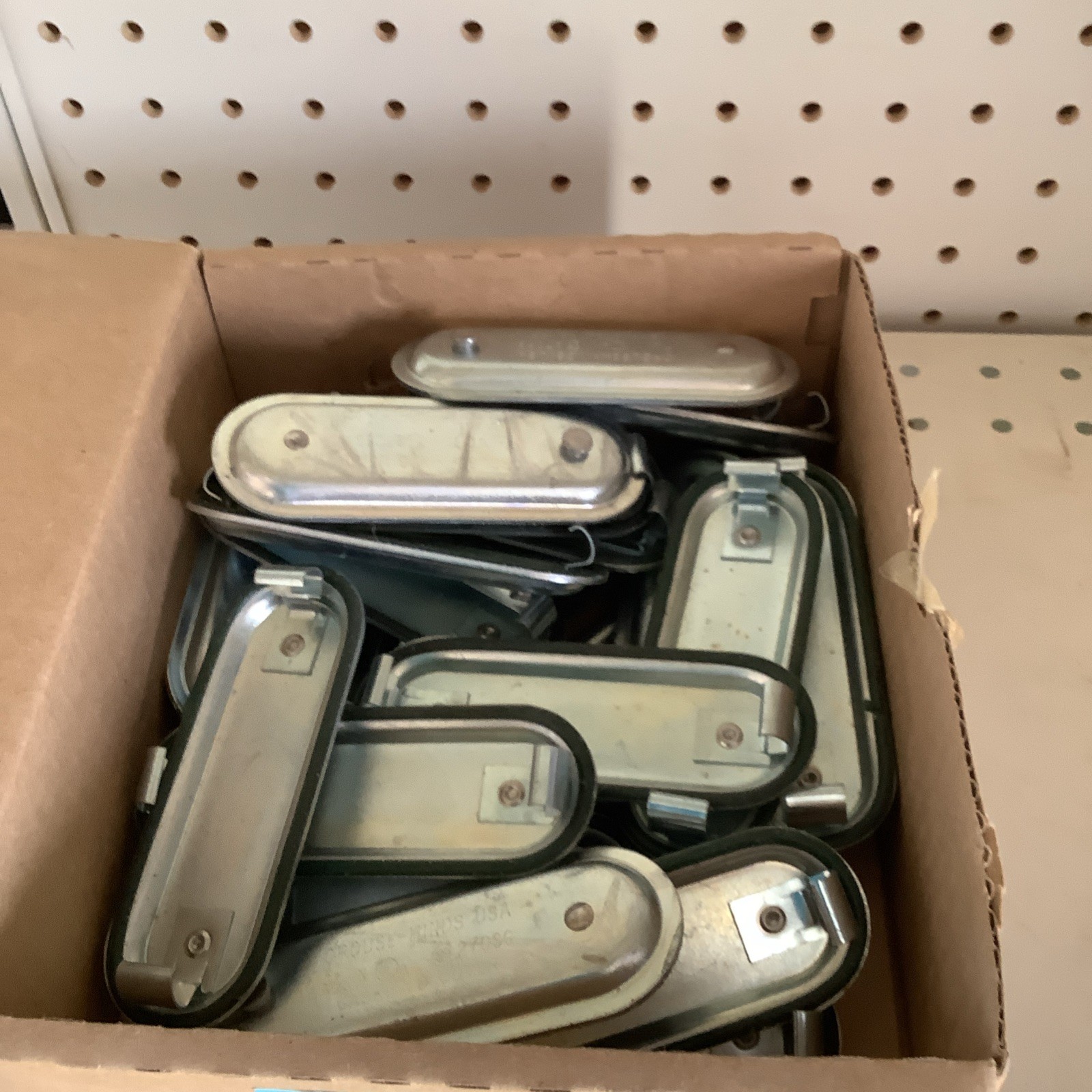 Crouse Hinds 270SG 3/4″ CND Body Cover – Box of 25