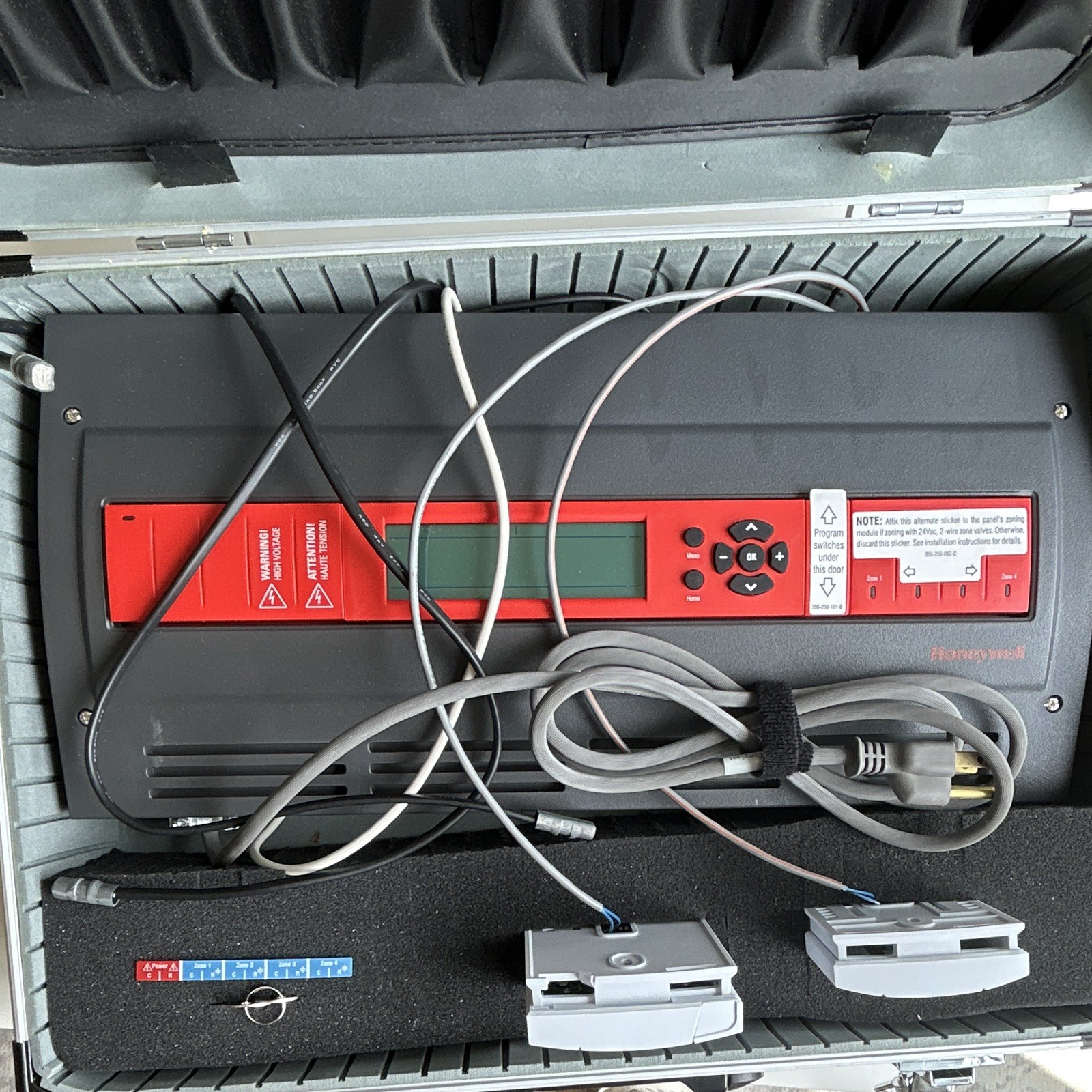 Honeywell AQ2000 V2 Hydronic Zoning Control Panel AQ25242B 120VAC 15A