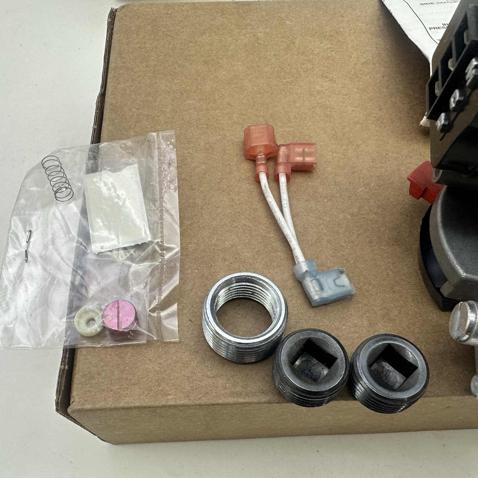 Robertshaw 720-079 Universal Electronic Ignition Gas Valve Uni-Kit Metal