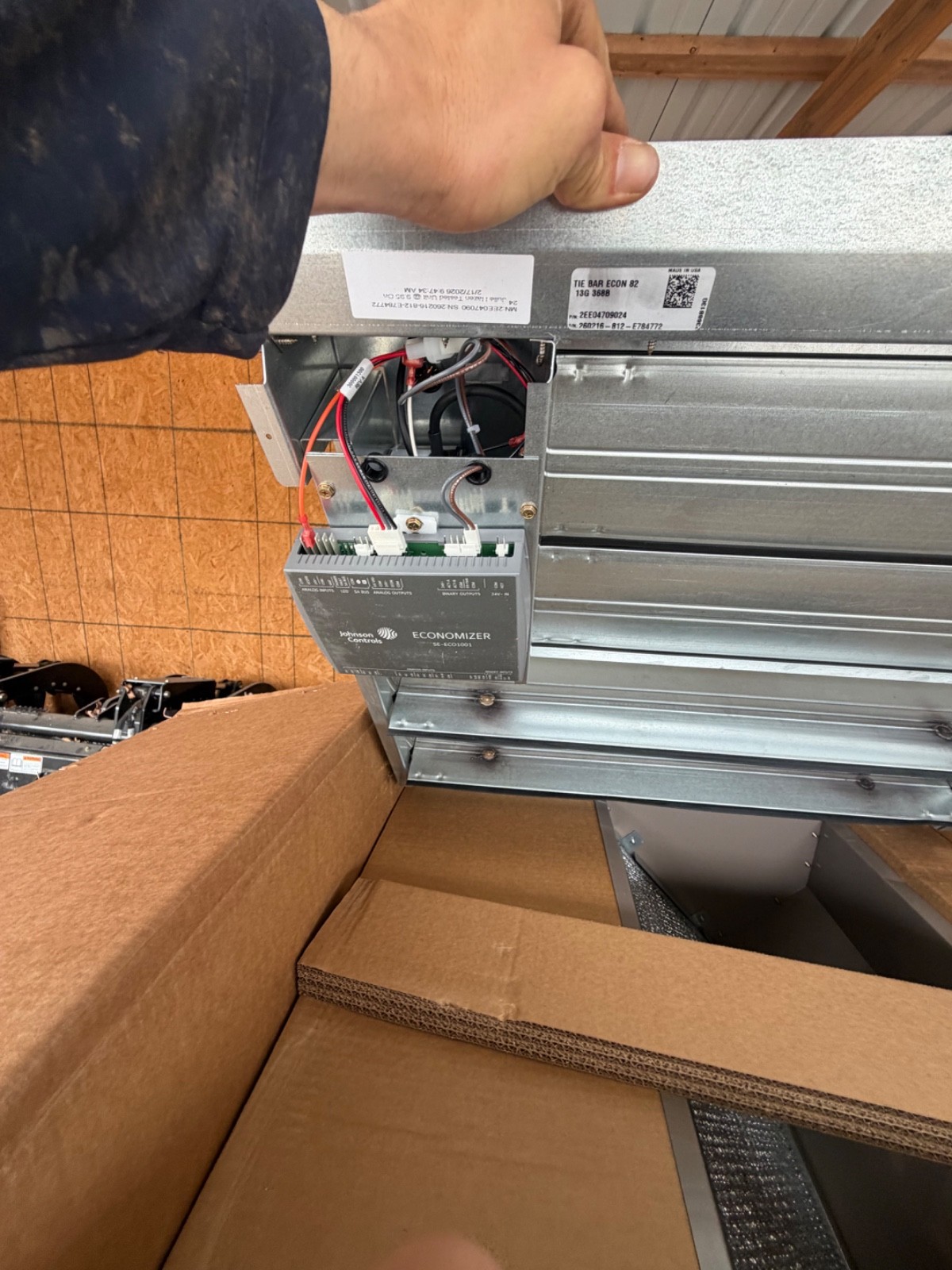 ruskin econ 82 economizer assembly -johnson controls se-eco1001