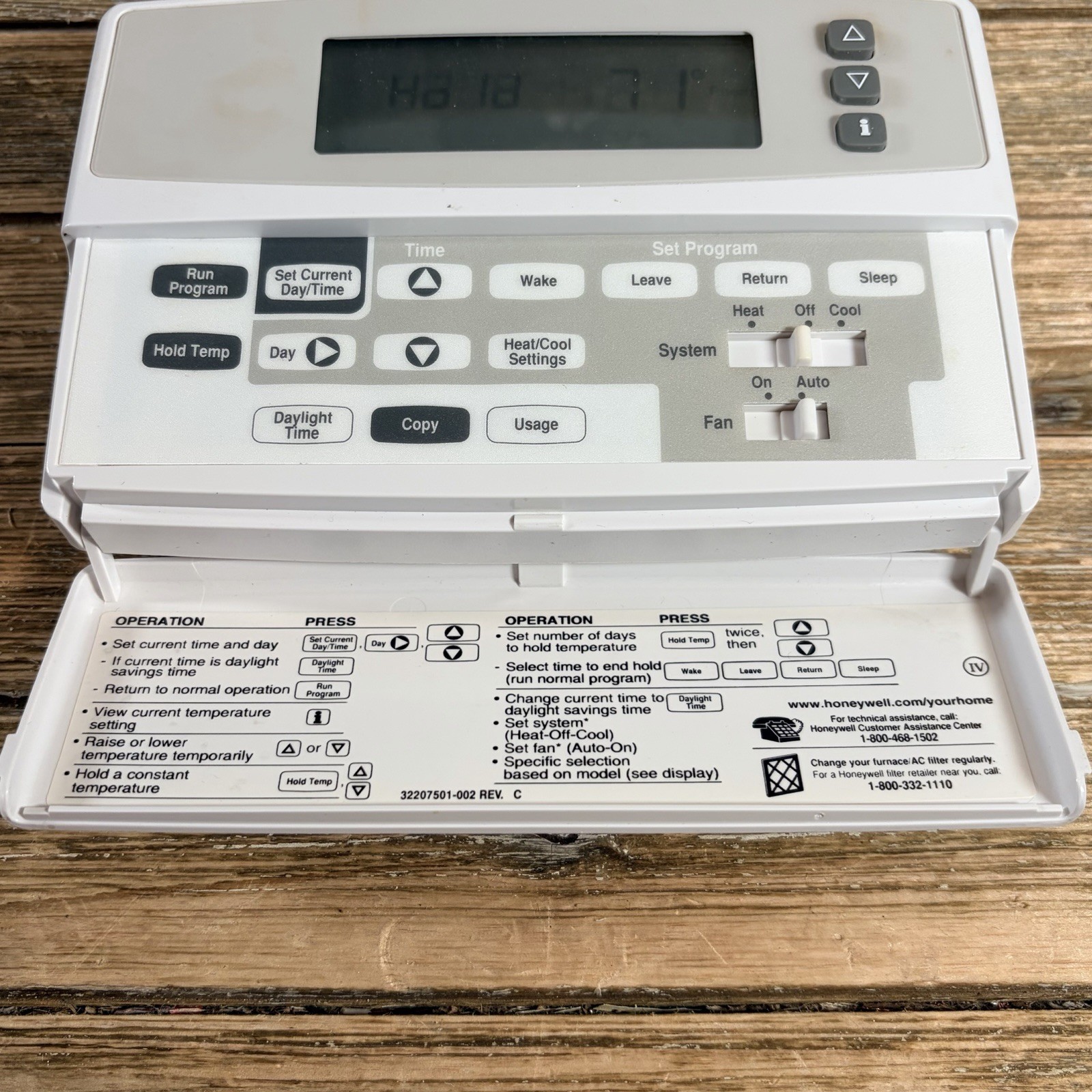 Honeywell CT3600A4451 Programable Thermostat CT3600A Tested And Works