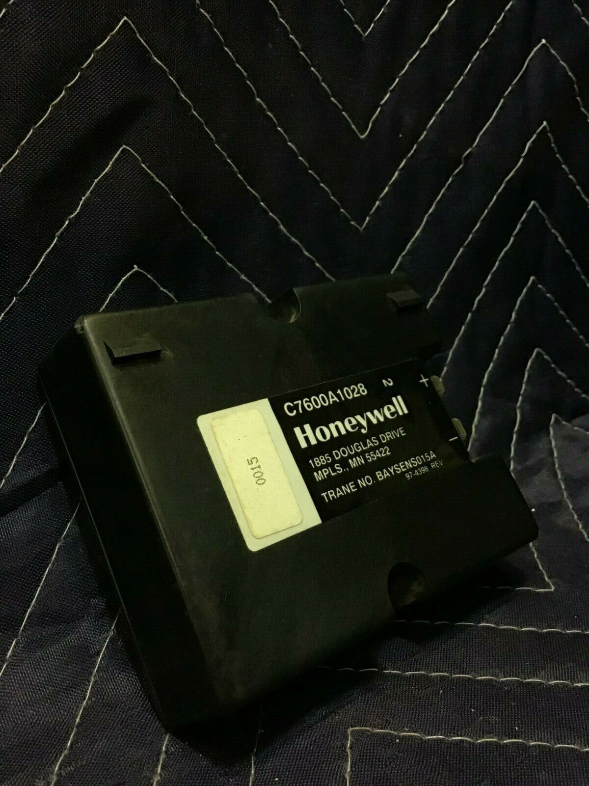 Honeywell Trane C7600A1028 Solid State Humidity Switch Sensor Black – Used