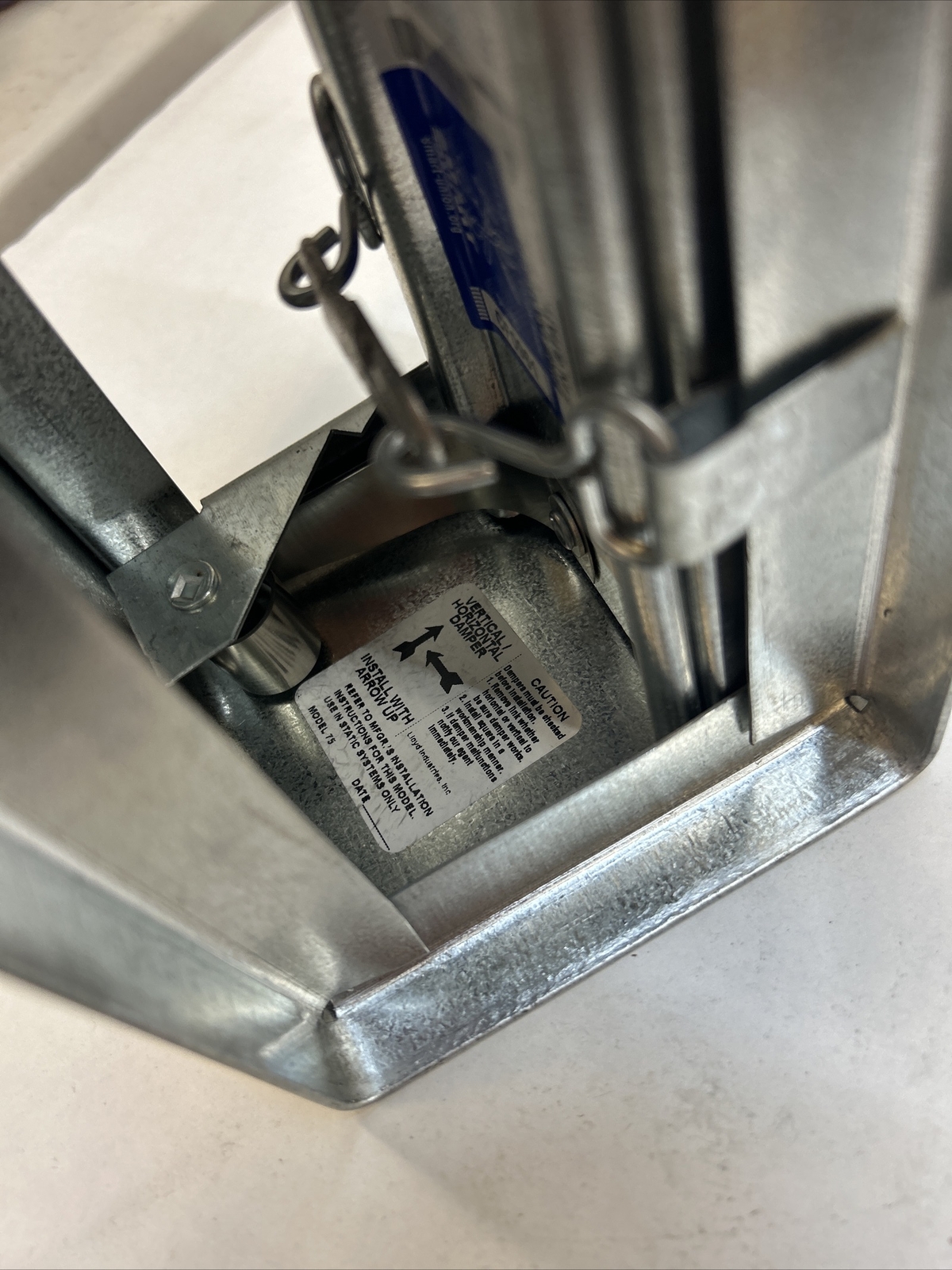 5.75” x 4.75” x 4.25” / 4in x 6in Motorized Vertical/ Horizontal Damper Model 75