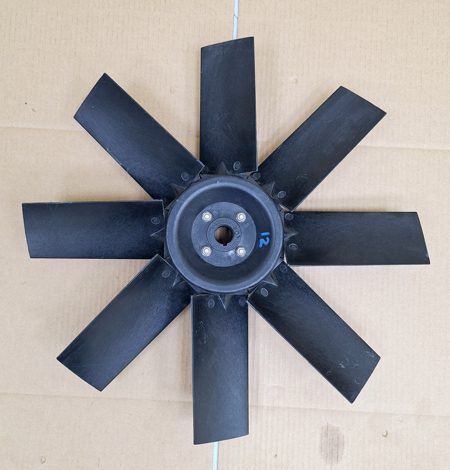 Multi-Wing 100100 / 104 / 119A Axial Propeller