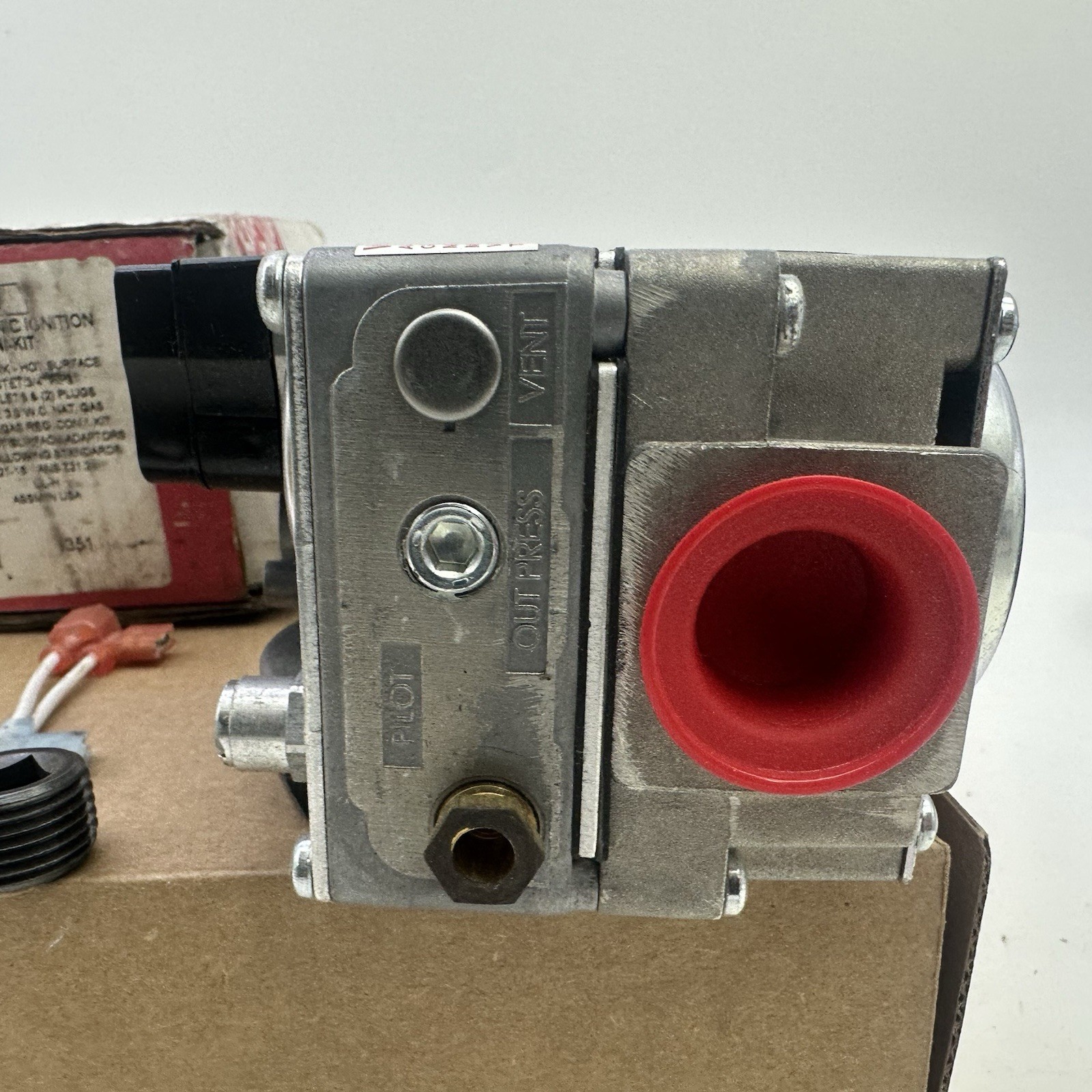 Robertshaw 720-079 Universal Electronic Ignition Gas Valve Uni-Kit Metal