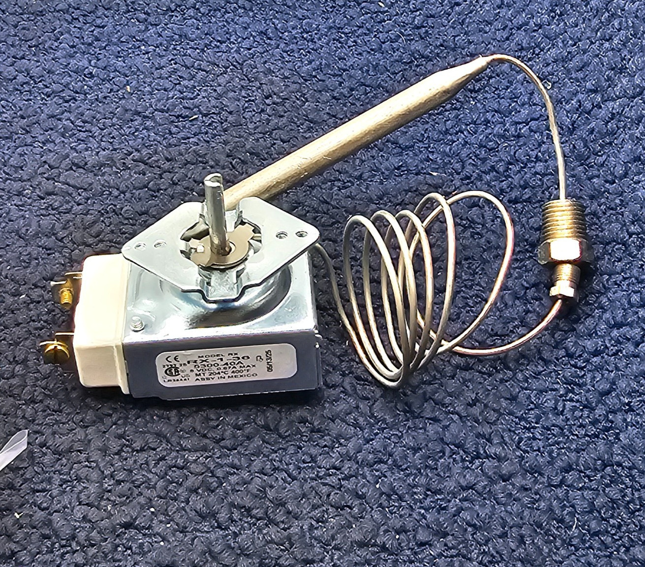 MAVRIK 461272: RX Thermostat w/ 200° 400° Range & 36 in Capillary
