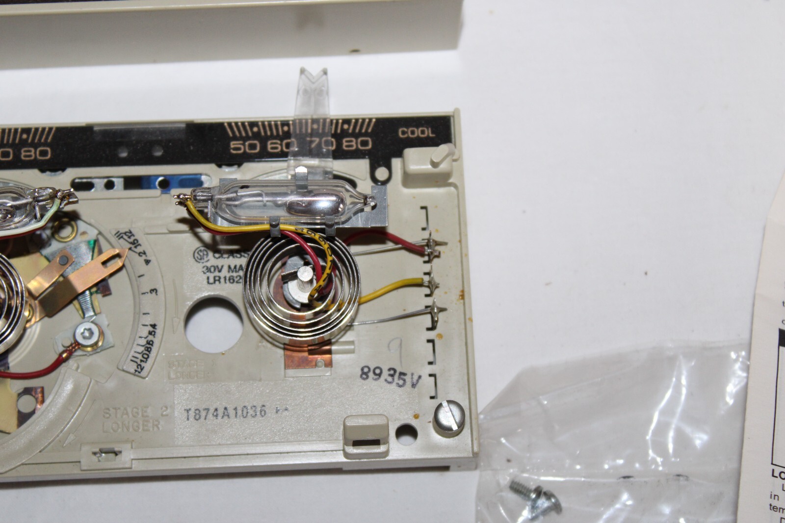 Honeywell T874A1036 Non-Programmable Thermostat Wall-Mounted 30V Max 50-80° F P3