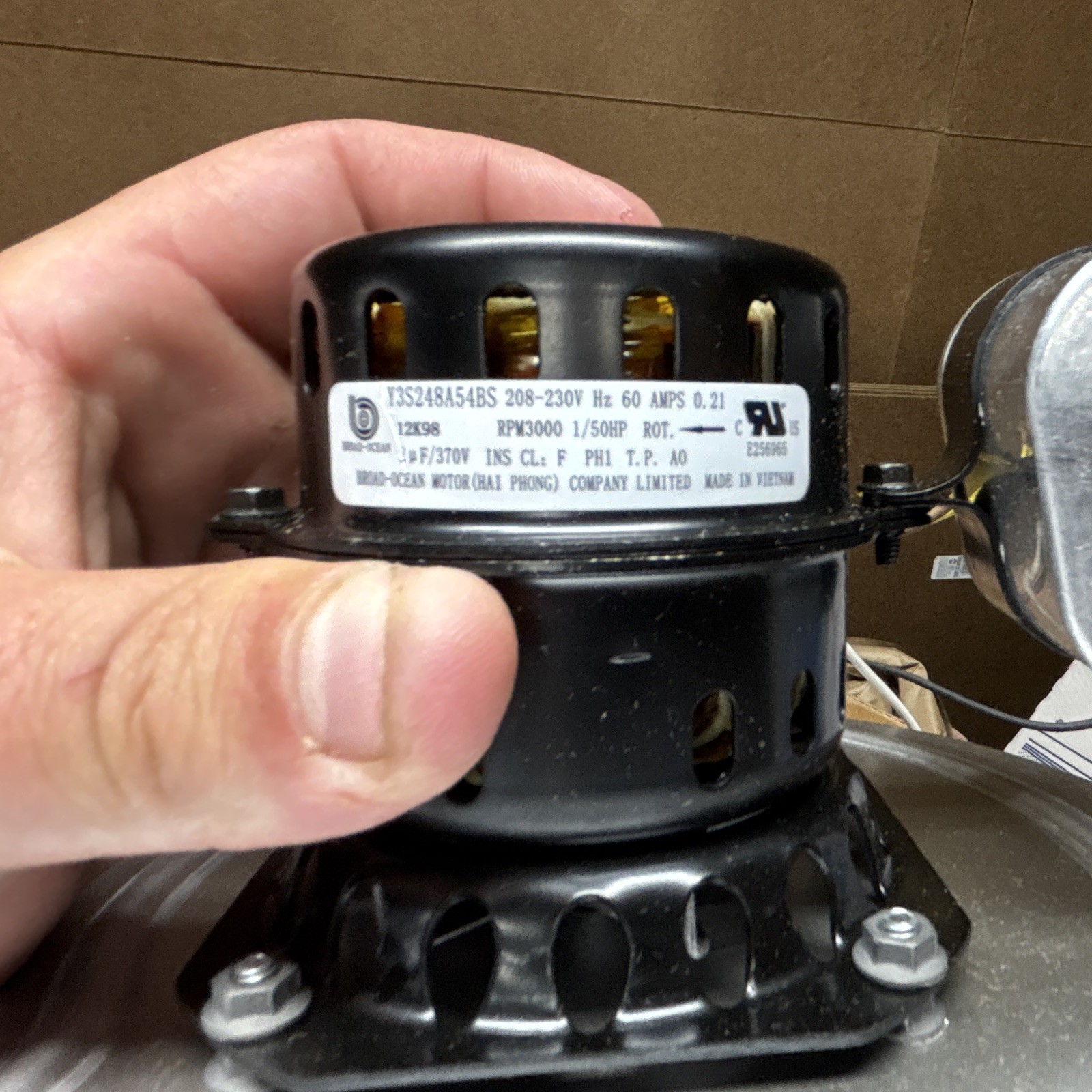 Goodman Inducer Motor Assembly With Capacitor And Fan Blade.