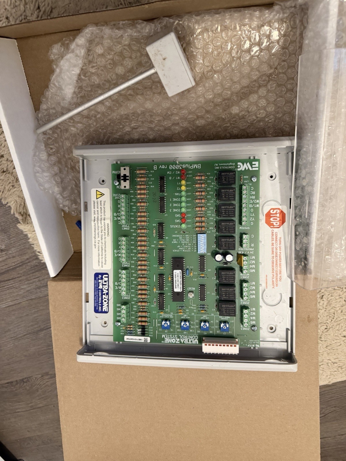 EWC Controls BMPLUS 3000 Rev B UltraZone 3 Zone Control Panel with Sensor