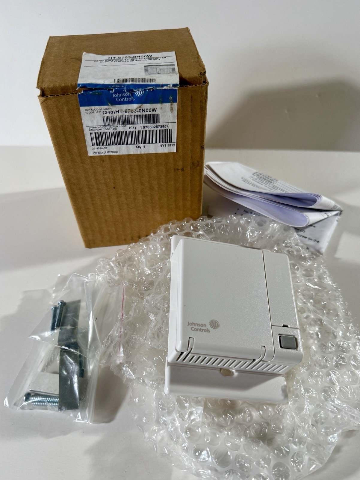 Johnson Controls HT-6703-0N00W Zone/Wall Mount Humidity Transmitter – Brand New