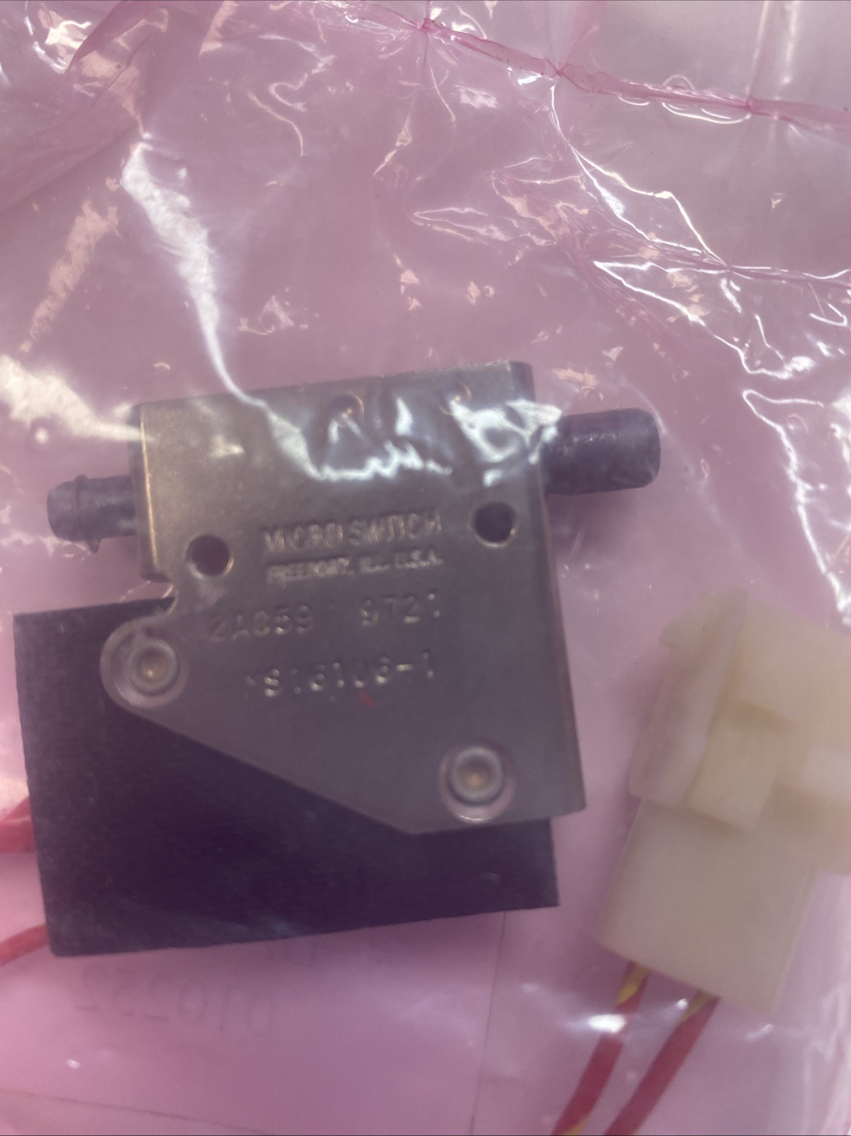 Honeywell 2AC59 Badger Interlock Switch 12492h151 010252 ..B19-6