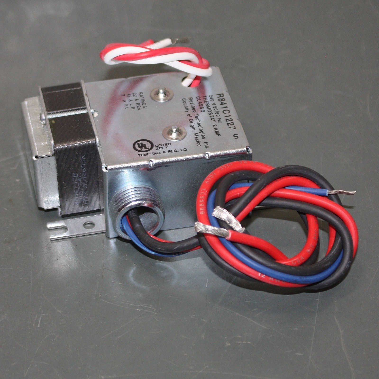 Honeywell Switching Relay R841C1227, 24V AC, 22A, 60 Hz, R879A, TD6A2D1A