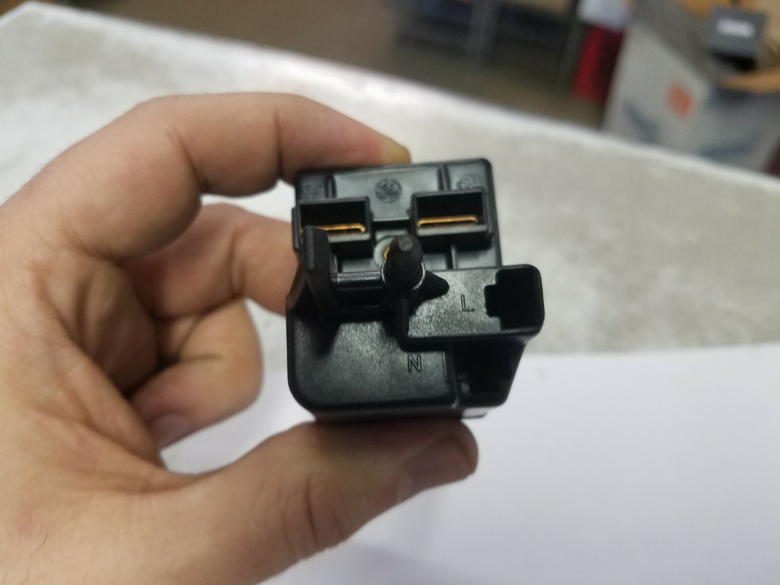 FRIGIDAIRE 3ARR51A1E1 (218721101) RELAY/OL STARTER NOM. HP 1/5-1/4HP