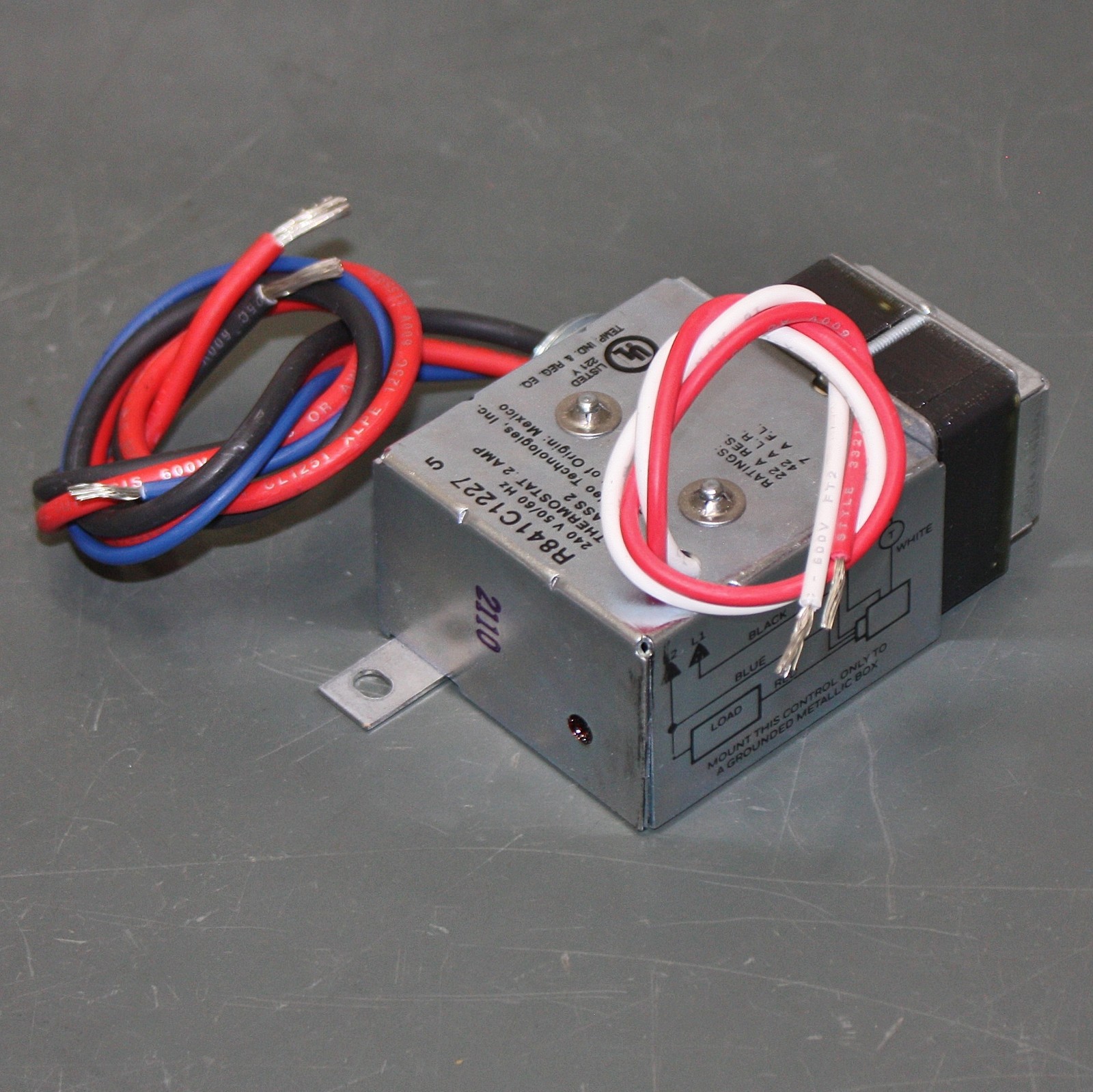 Honeywell Switching Relay R841C1227, 24V AC, 22A, 60 Hz, R879A, TD6A2D1A