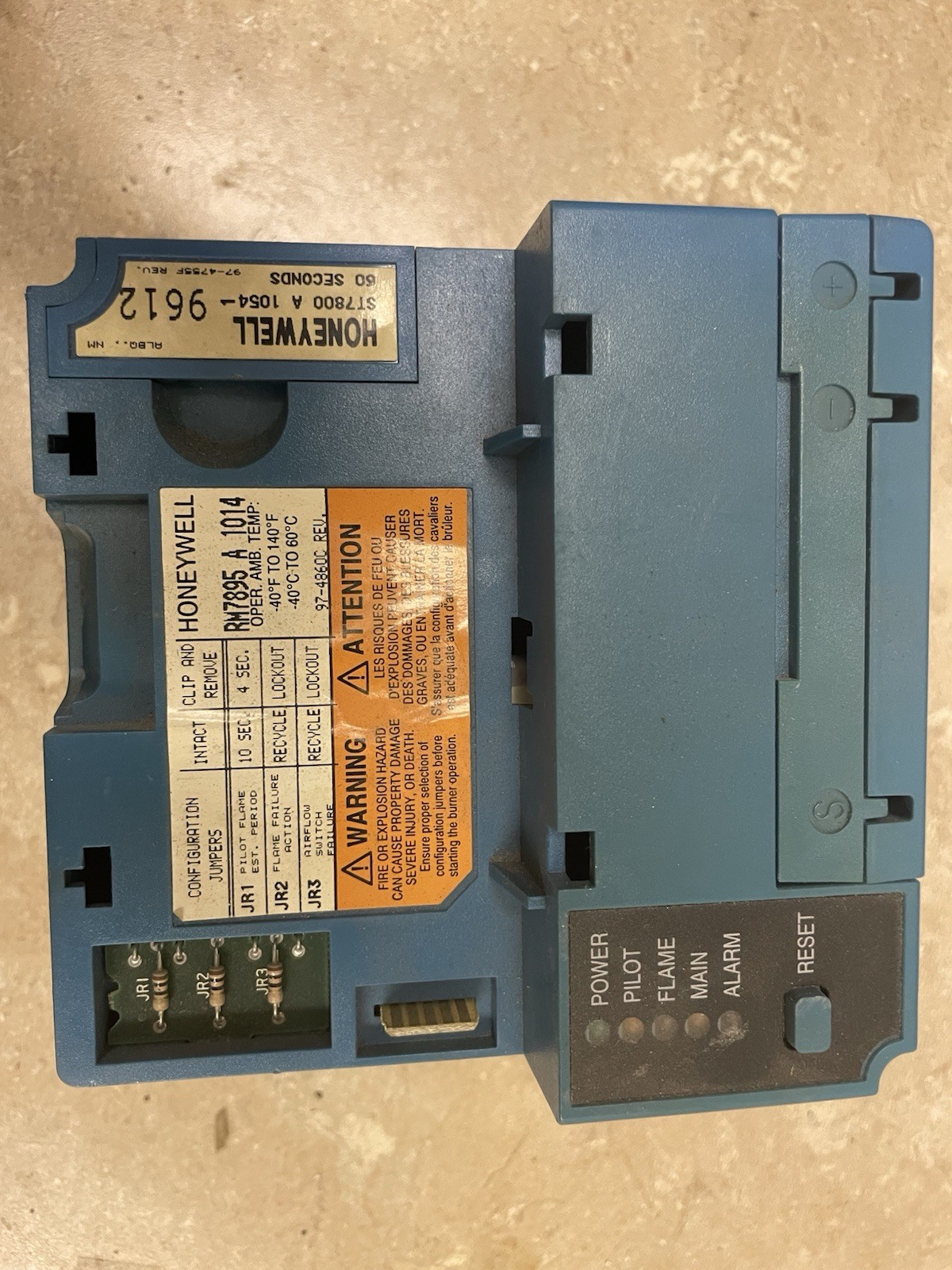 Honeywell RM7895A-1014 Burner Controller RM7895A1014 Untested