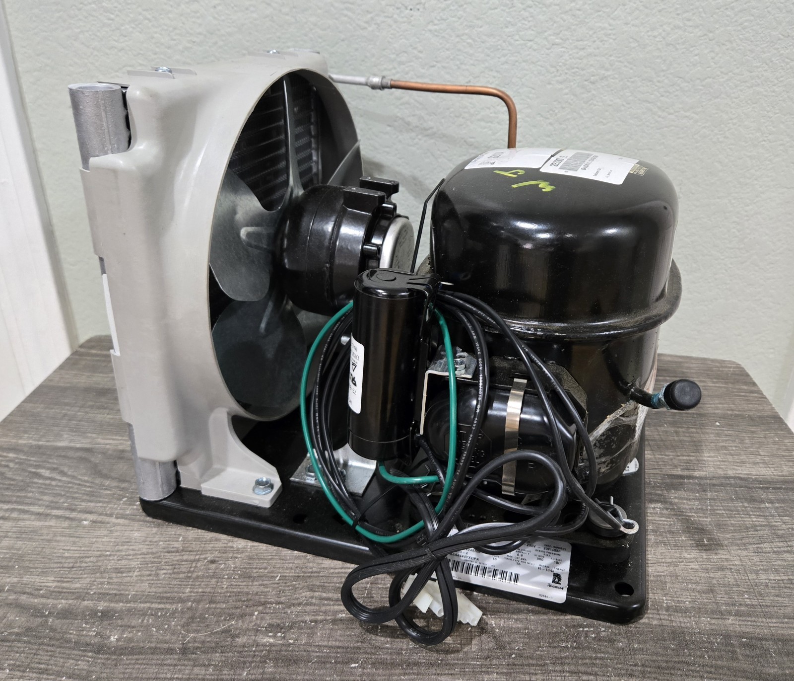 TECUMSEH AEA4444YXDPA 1/4 HP High Temp Air-Cooled Refrigeration Condensing Unit
