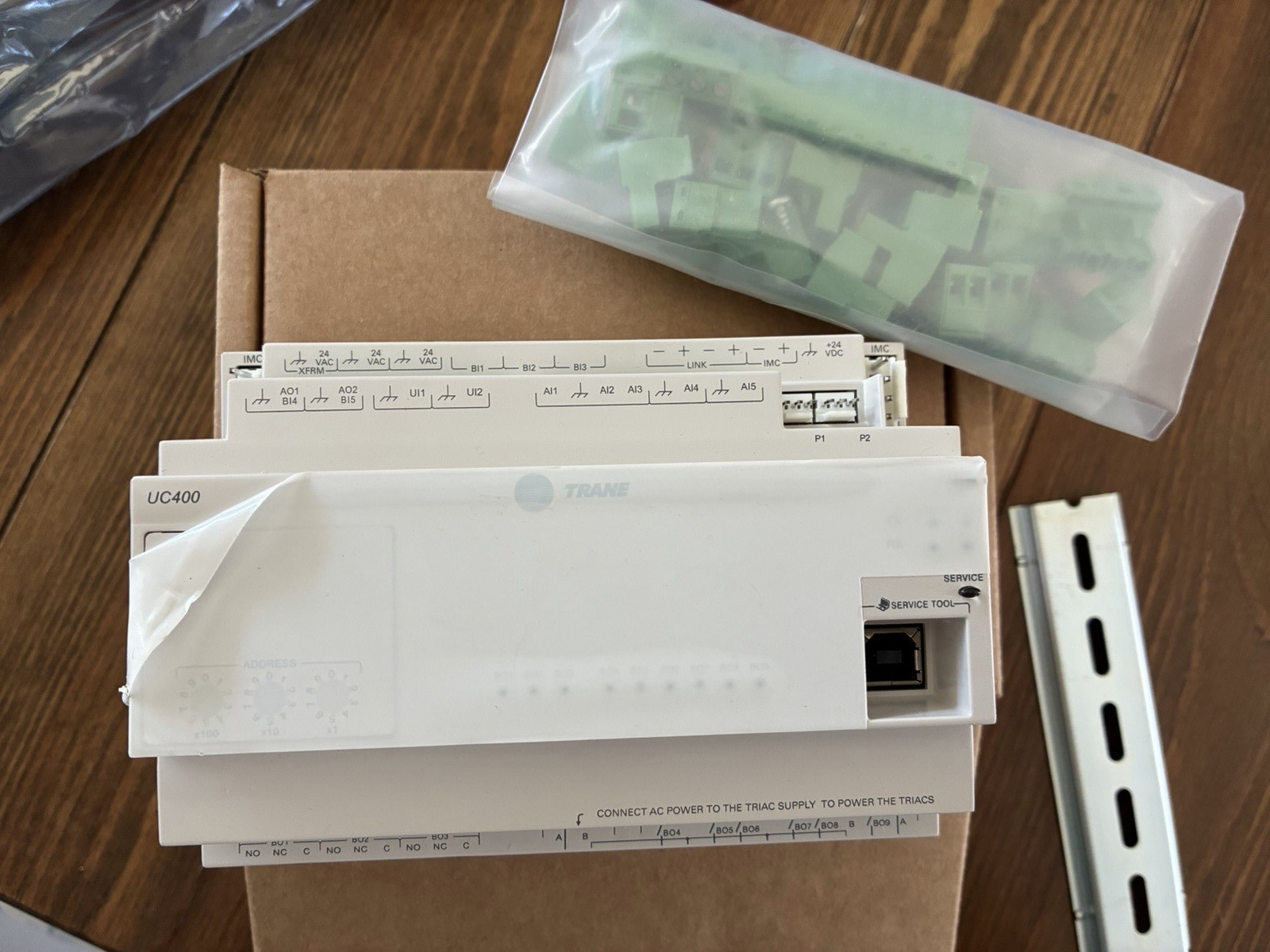 Trane Tracer UC400 HVAC Control Module UC400 24V 1A for Rooftop Unit