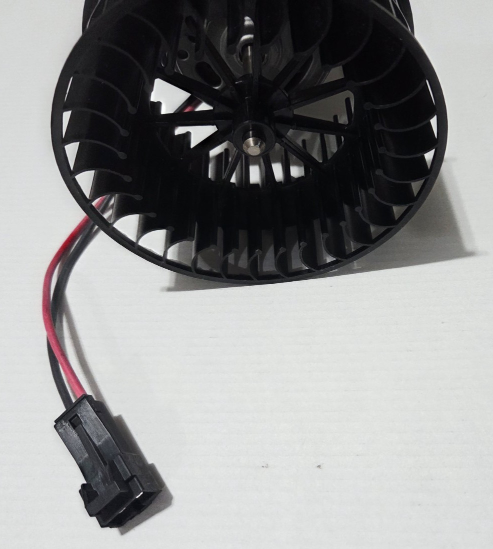 3946686 HVAC Blower Motor with Fan Cage for 2001-2009 for Volvo VHD, 2000-2004 &