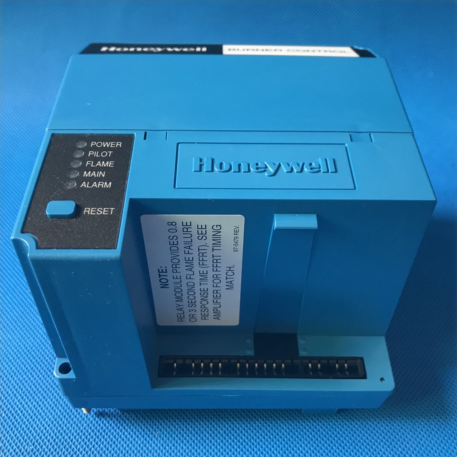 NEW IN BOX Honeywell RM7895A1014 Primary Control Burner Control FREE SHIIPING