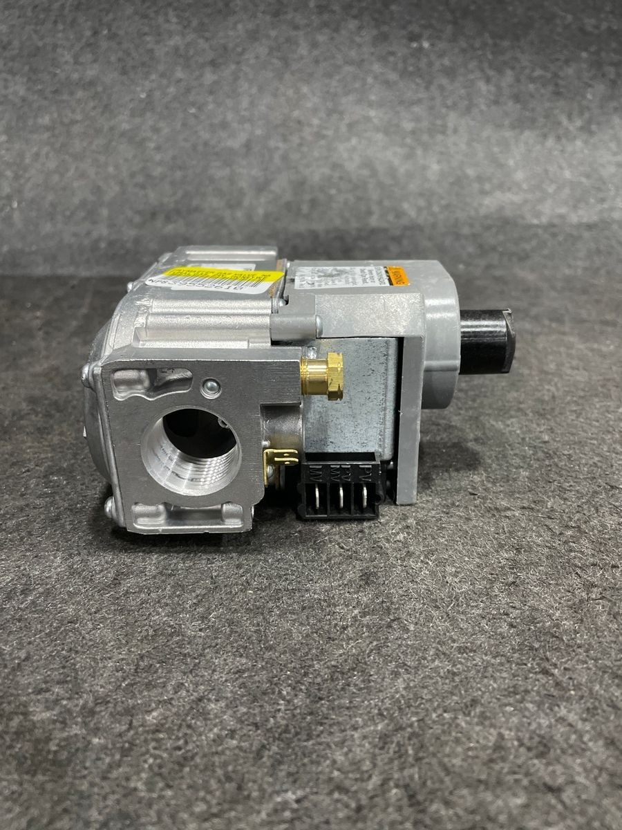 RESIDEO Natural Gas Valve 24V 3.5″ WC Nat 3/4″ VR8304M4002
