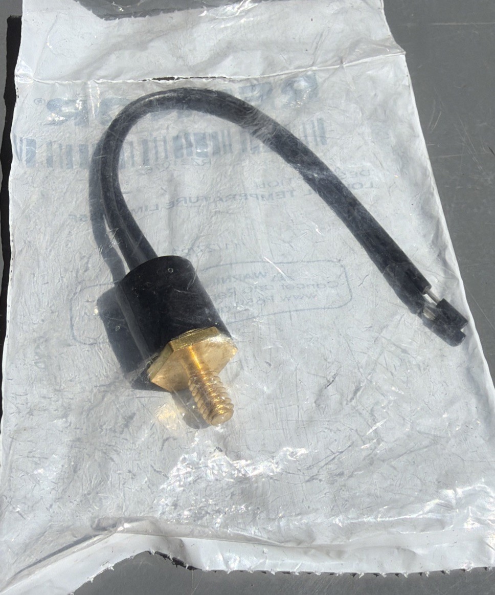 Reznor Low Oil Temperature Limit Switch 155F RZ210762 (BLACK WIRES)