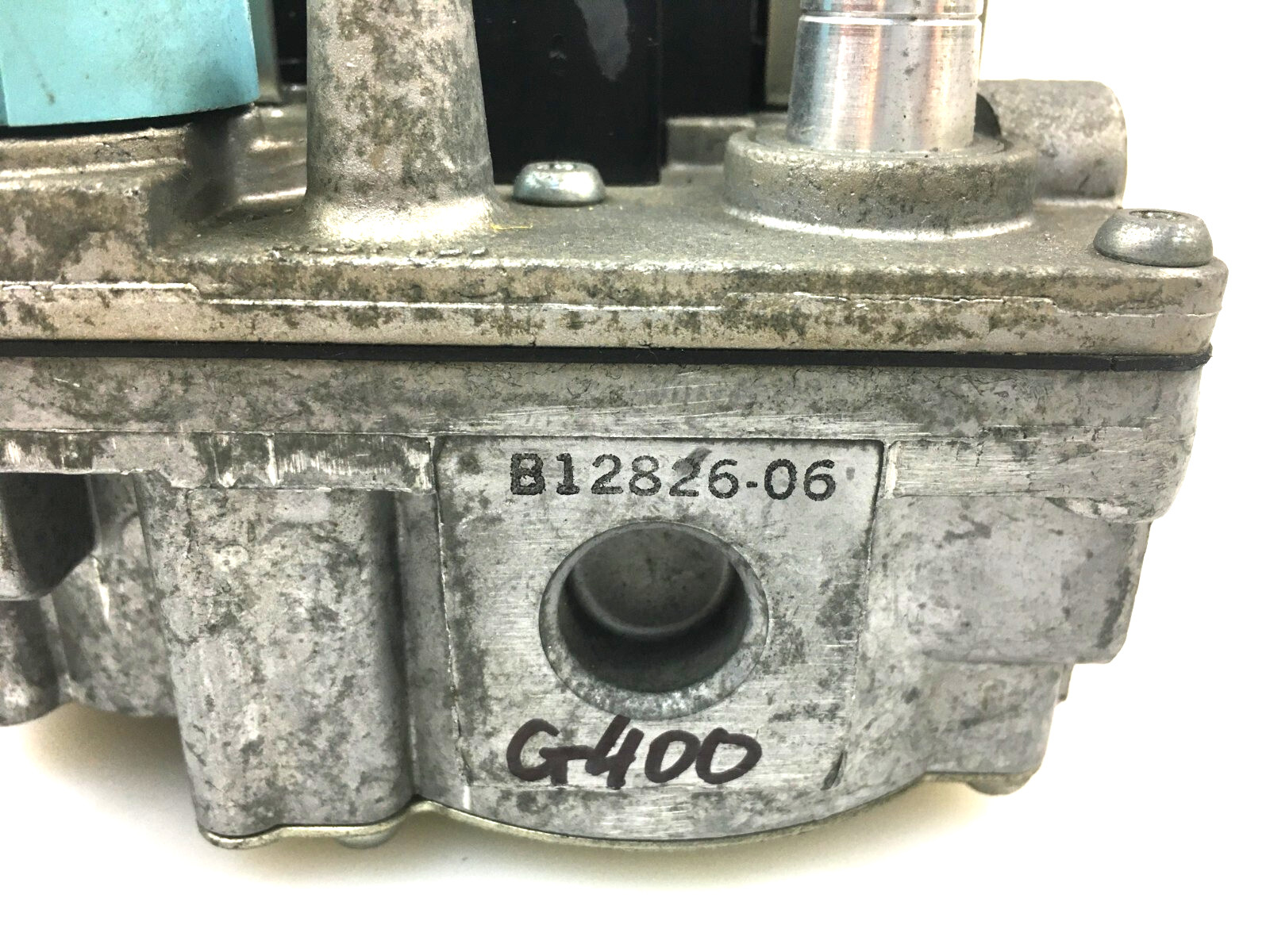White Rodgers 36E01 233 Furnace Gas Valve B12826-06 in / out 1/2″ used #G400