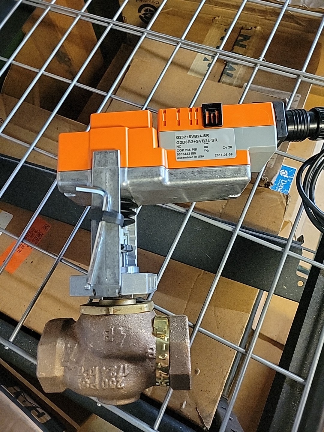 Belimo SVB24-SR G232+SVB24-SR. 24V actuator 1-1/4″ Globe Valve